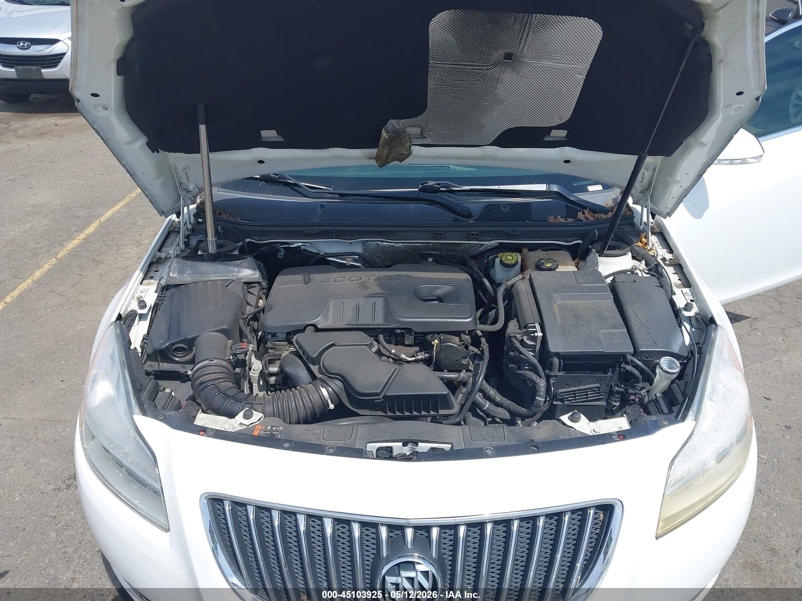 2012 Buick Regal   Белый vin: 2G4GR5EK8C9125815