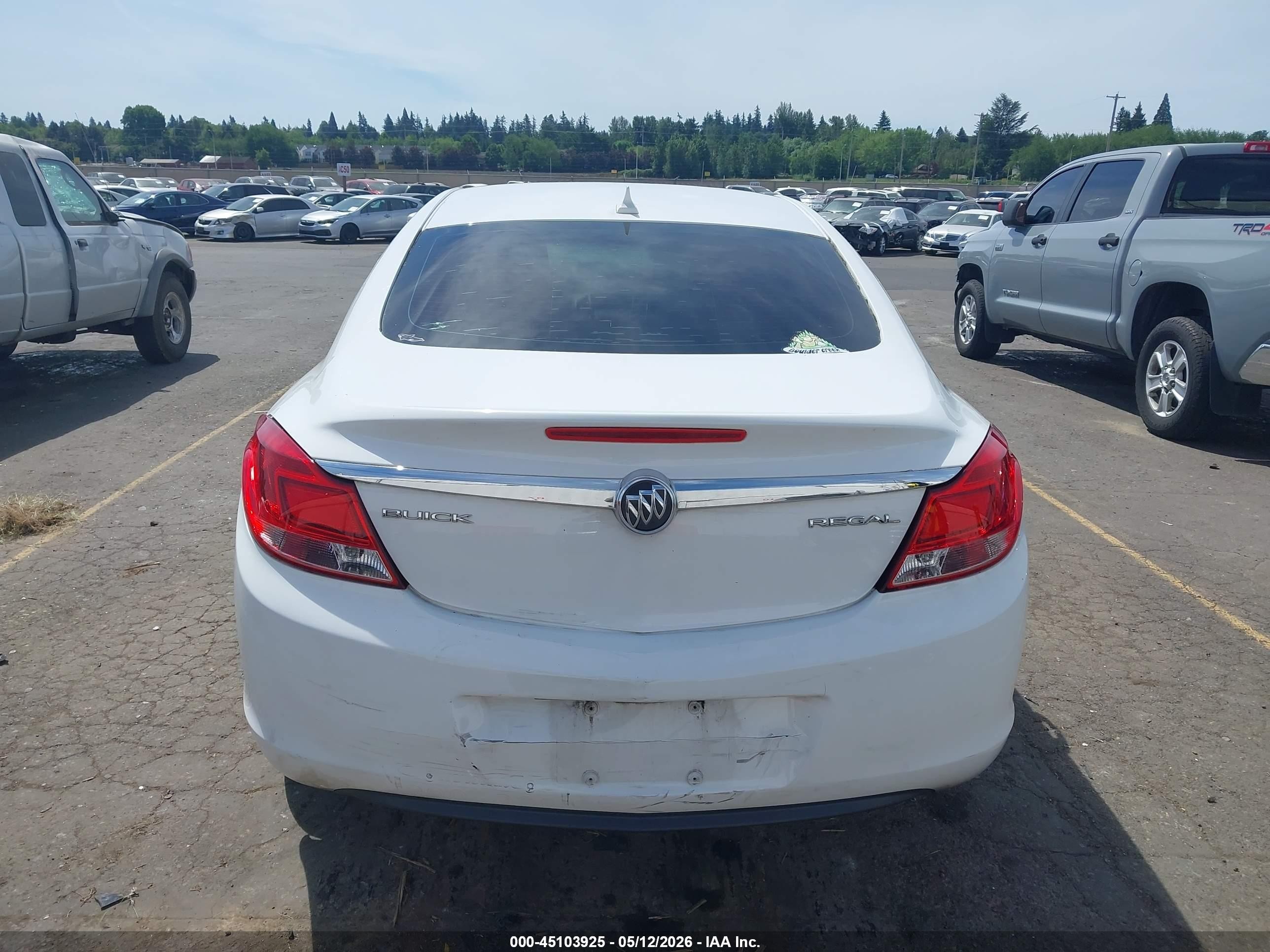 2012 Buick Regal   Белый vin: 2G4GR5EK8C9125815