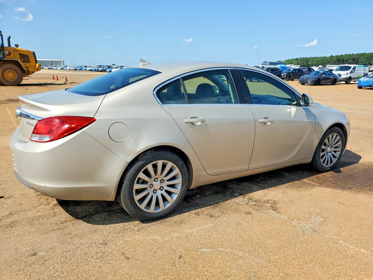 2012 Buick Regal Cream vin: 2G4GR5EK9C9139545