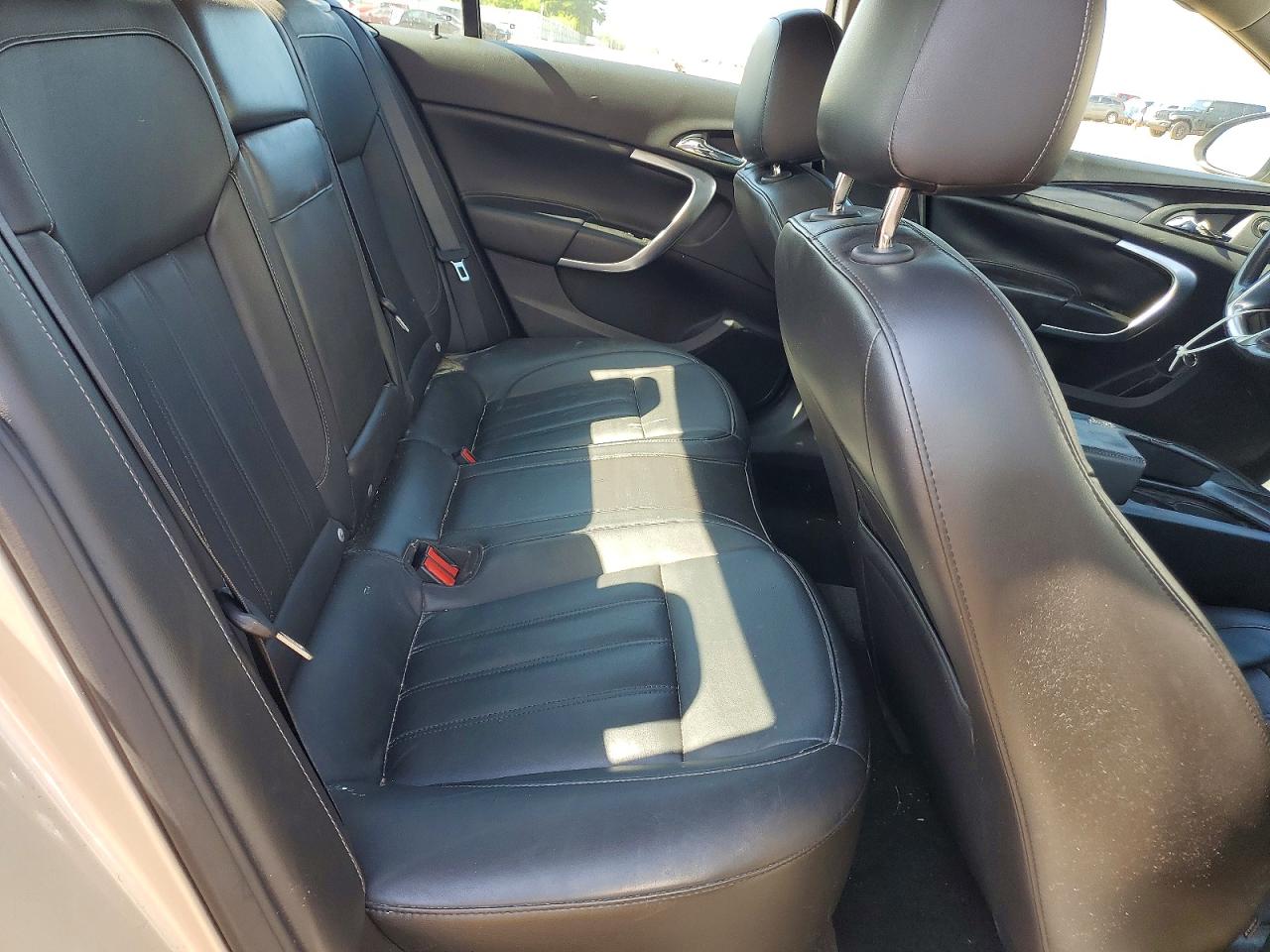 2012 Buick Regal Cream vin: 2G4GR5EK9C9139545