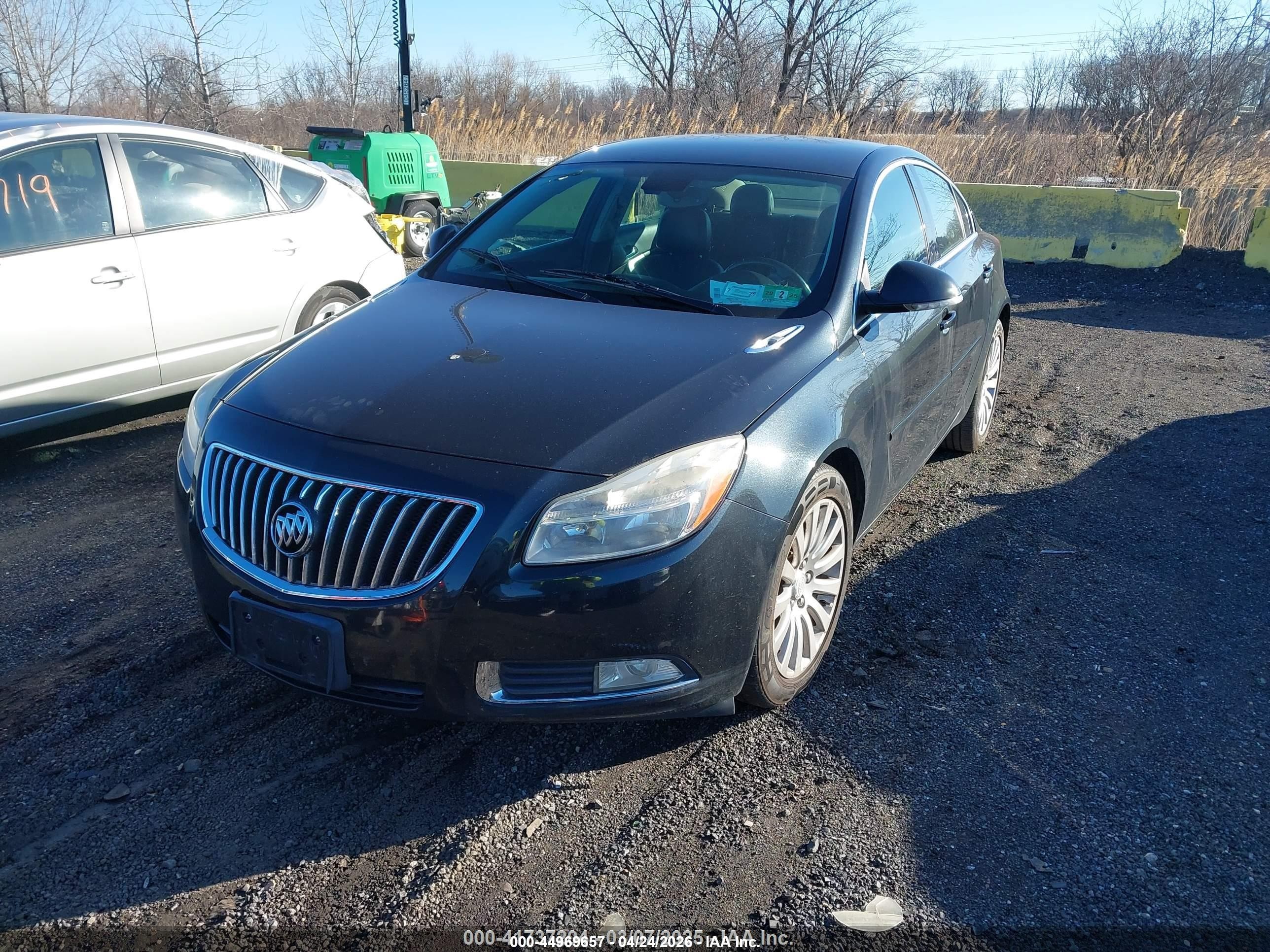 2012 Buick Regal   Black vin: 2G4GR5EKXC9153843
