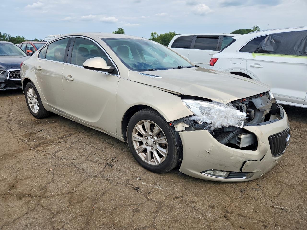 2012 Buick Regal Beige vin: 2G4GR5ER1C9123983
