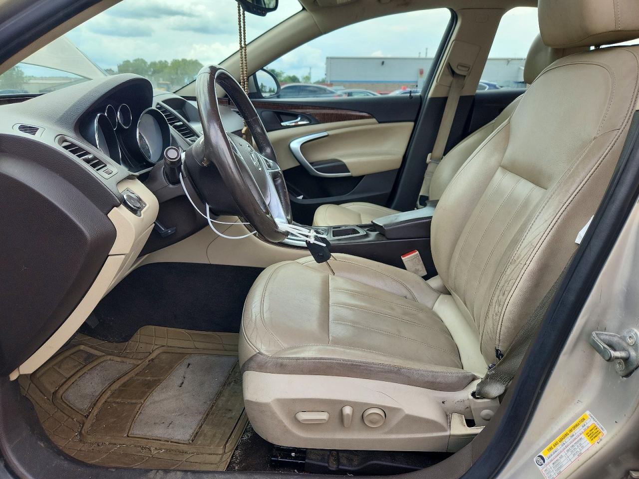 2012 Buick Regal Beige vin: 2G4GR5ER1C9123983