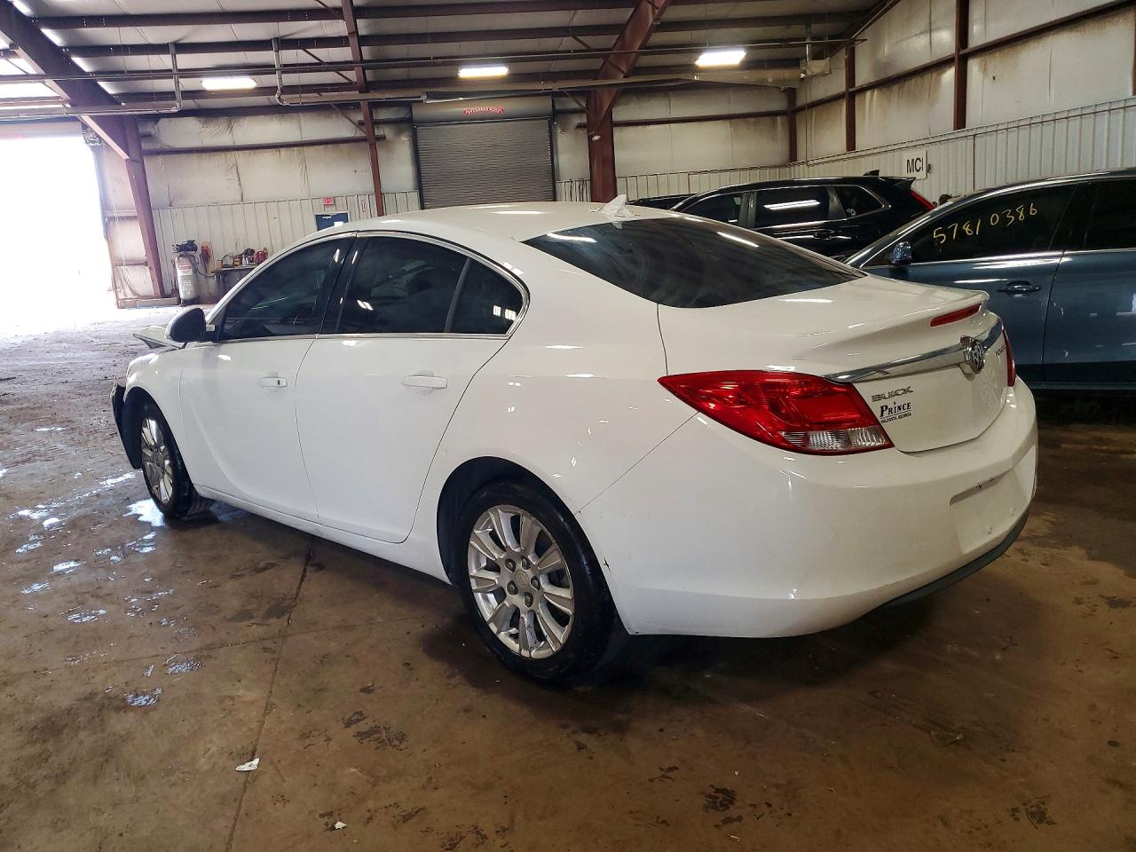 2012 Buick Regal White vin: 2G4GR5ER1C9151198
