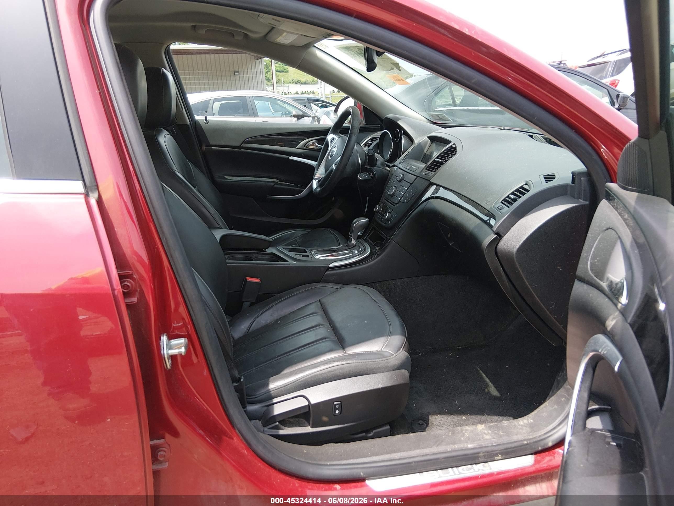 2013 Buick Regal   Red vin: 2G4GR5ER7D9238962