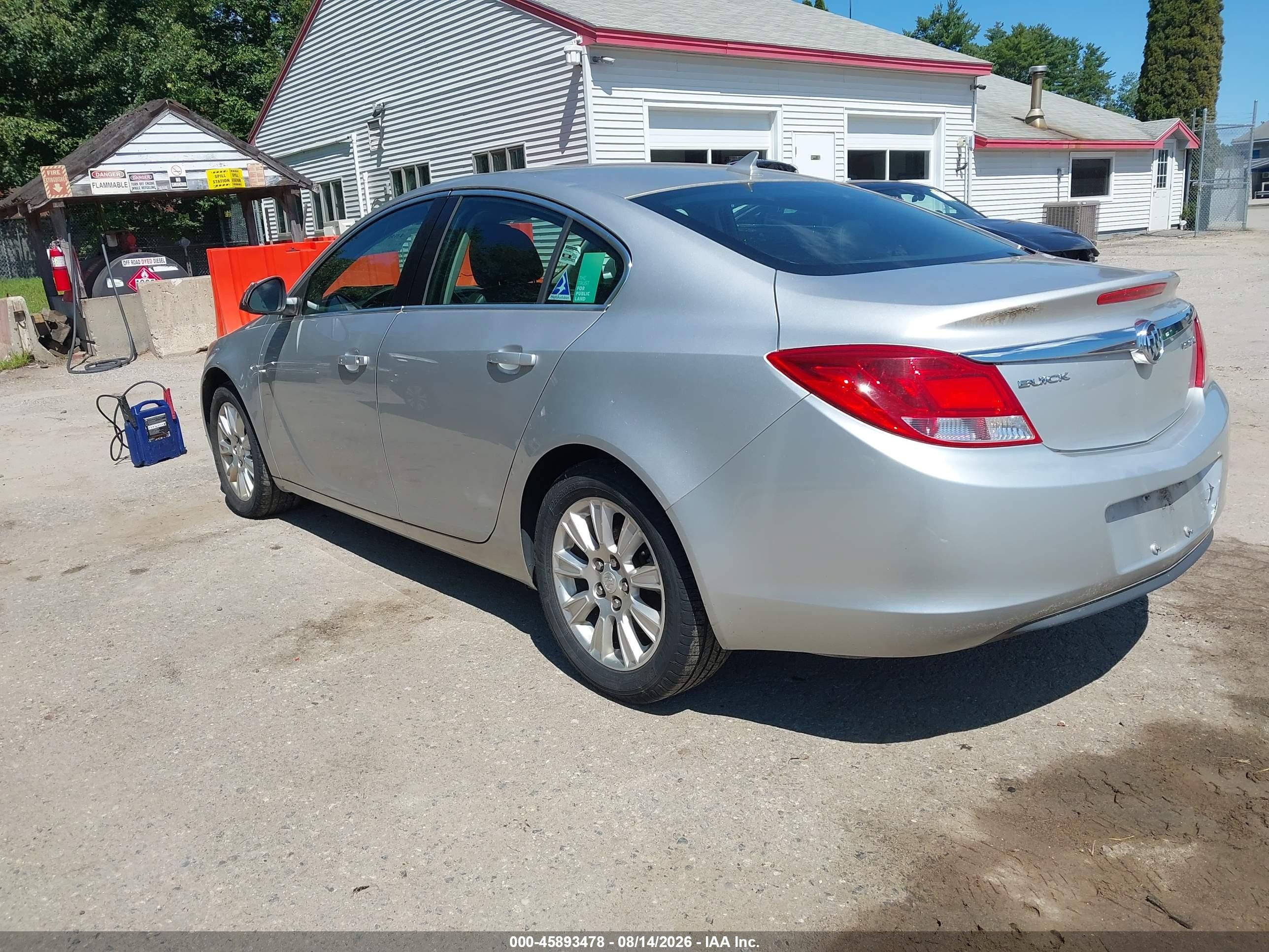 2012 Buick Regal Silver vin: 2G4GR5ER8C9215219