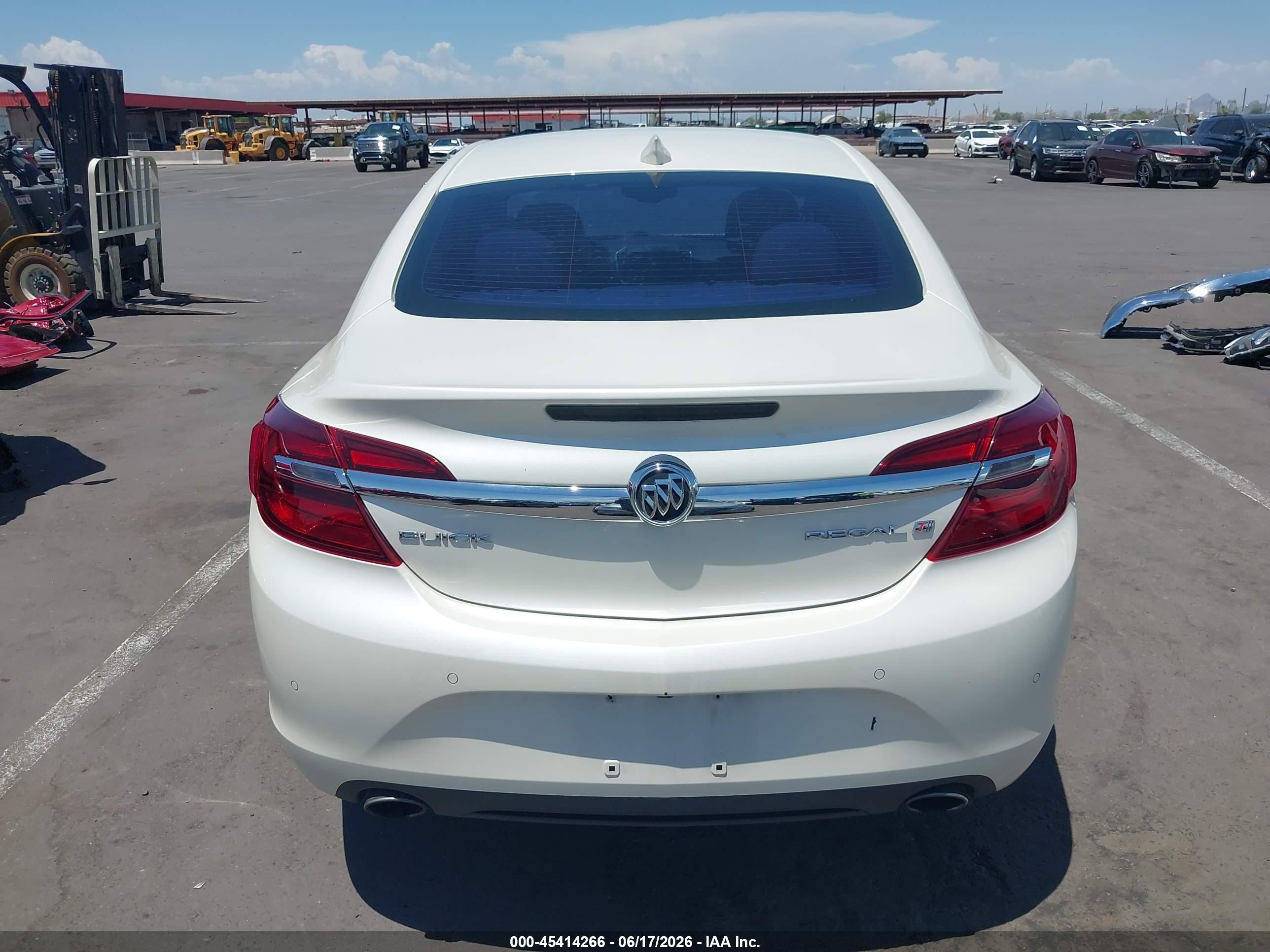 2015 Buick Regal Turbo Premium Ii White vin: 2G4GR5GX7F9292406