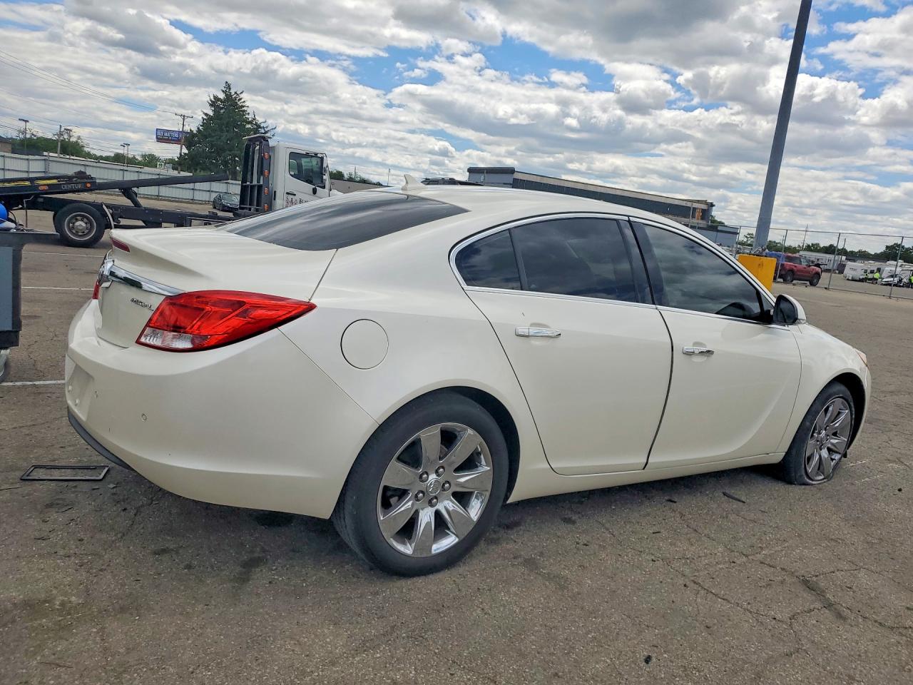 2012 Buick Regal Premium White vin: 2G4GS5EK0C9136974