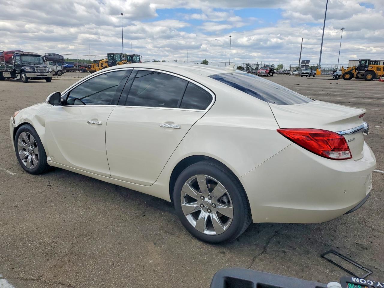 2012 Buick Regal Premium White vin: 2G4GS5EK0C9136974