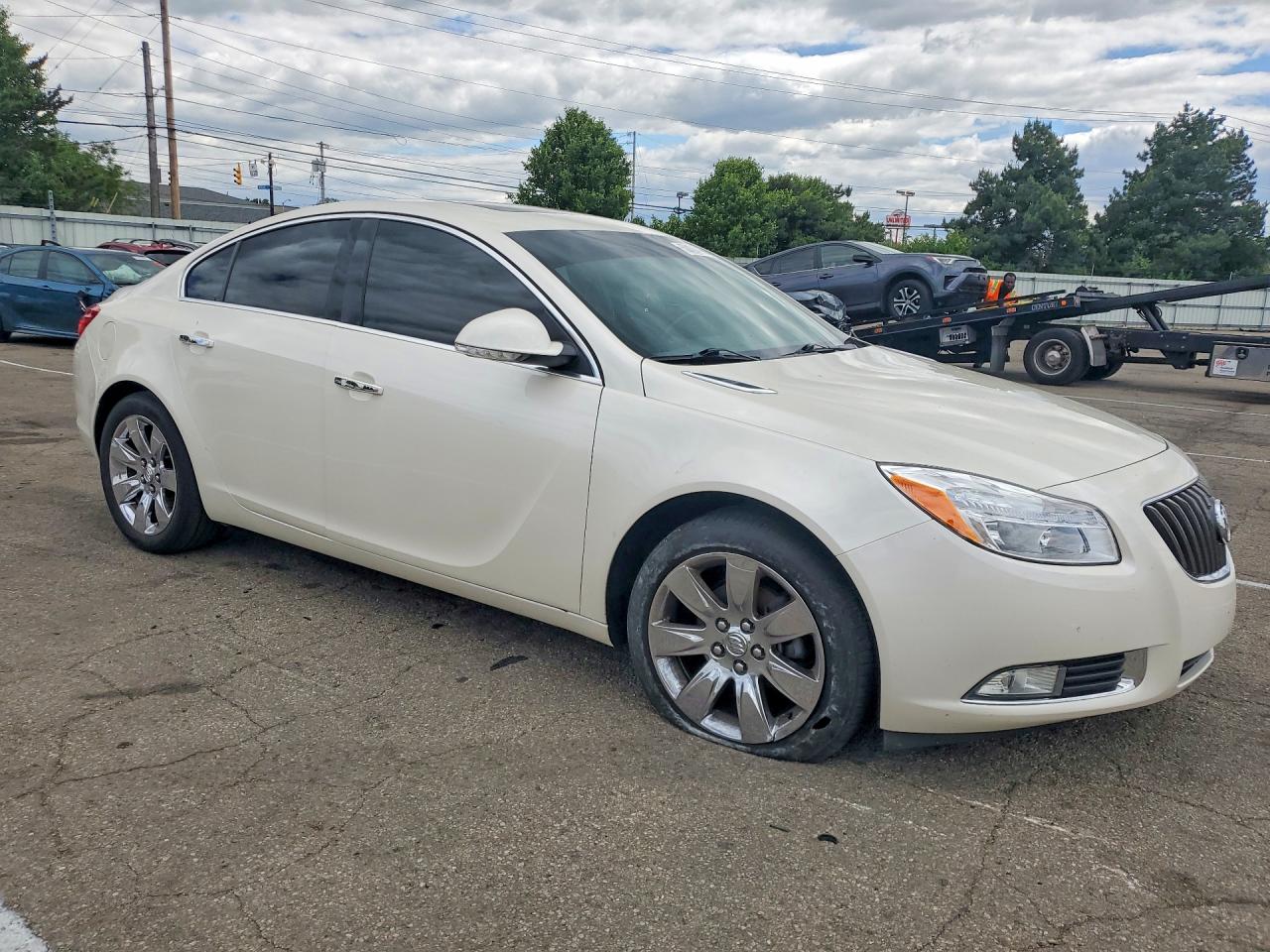 2012 Buick Regal Premium White vin: 2G4GS5EK0C9136974