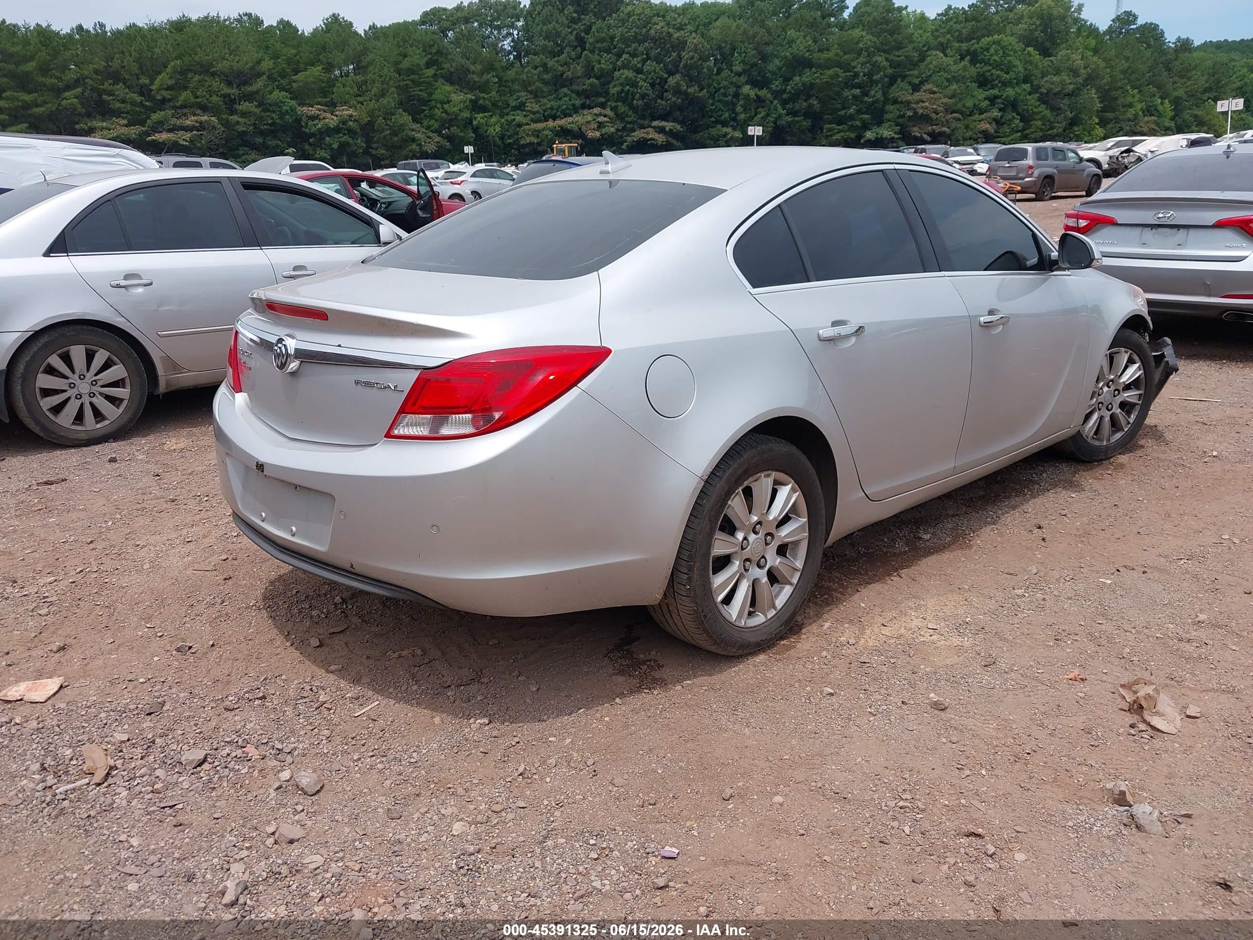 2013 Buick Regal Premium 1 Silver vin: 2G4GS5ER1D9131118