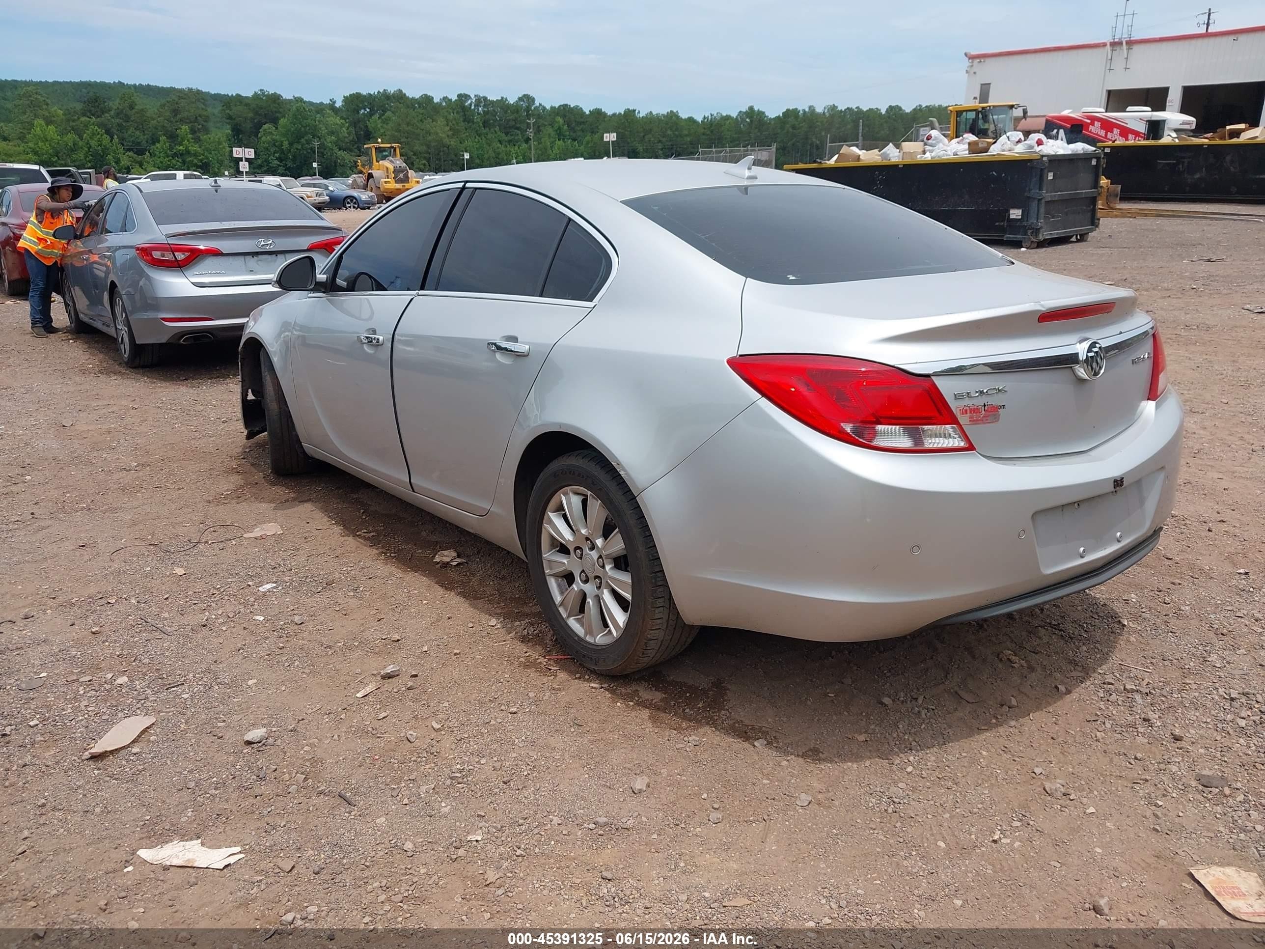 2013 Buick Regal Premium 1 Silver vin: 2G4GS5ER1D9131118