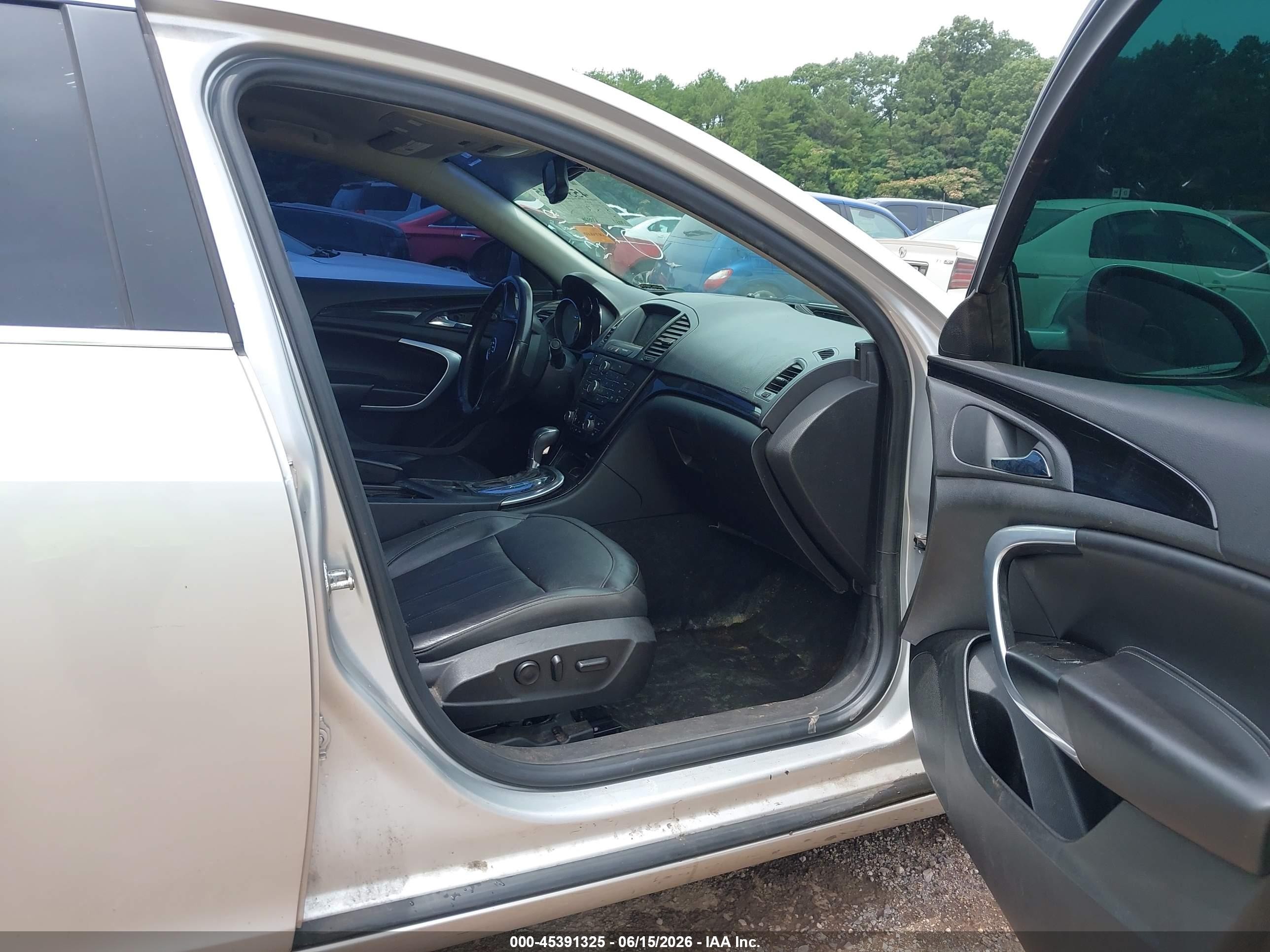 2013 Buick Regal Premium 1 Silver vin: 2G4GS5ER1D9131118