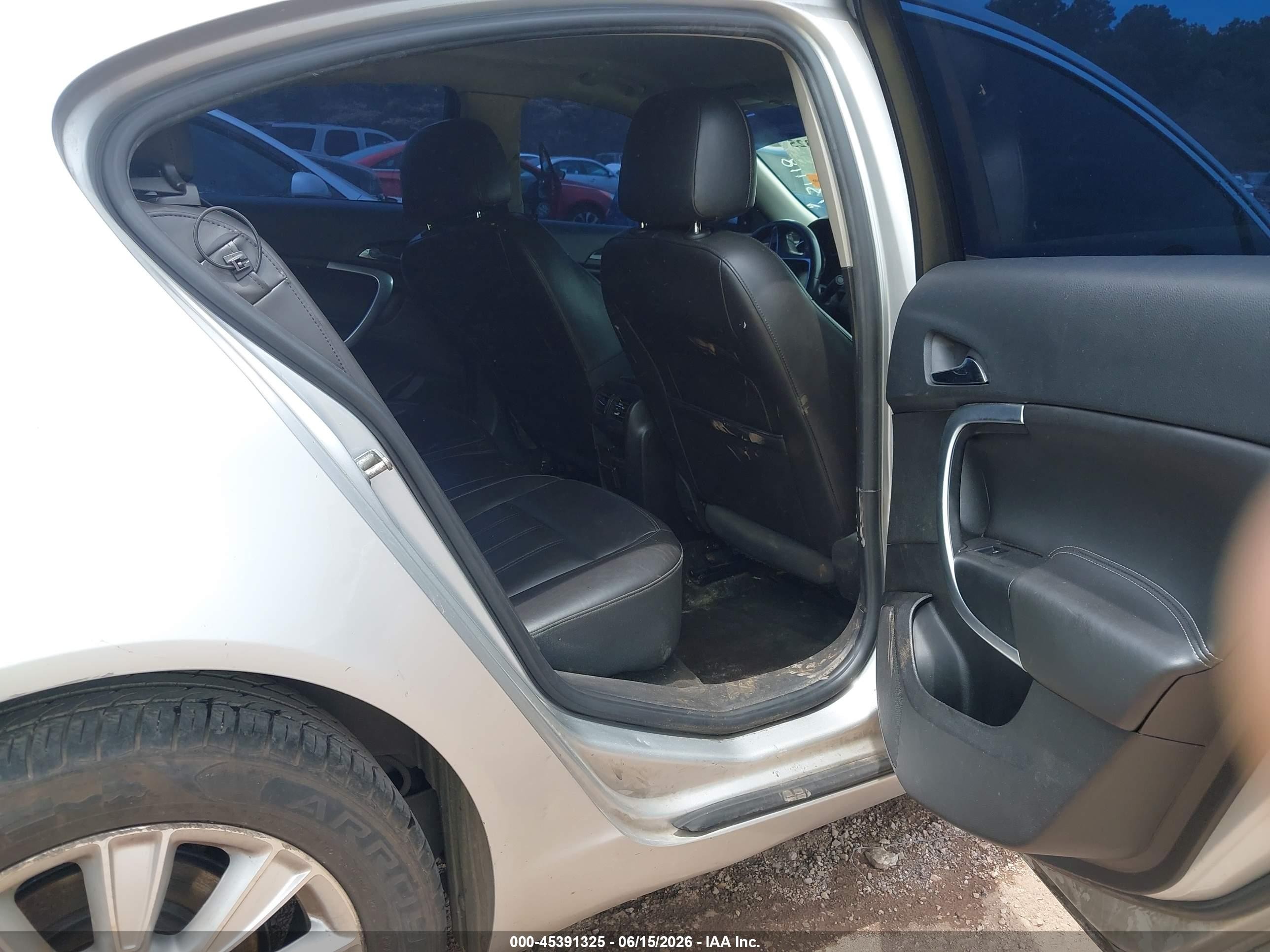 2013 Buick Regal Premium 1 Silver vin: 2G4GS5ER1D9131118