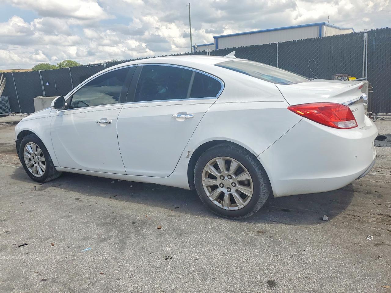 2013 Buick Regal Premium White vin: 2G4GS5ER7D9214147
