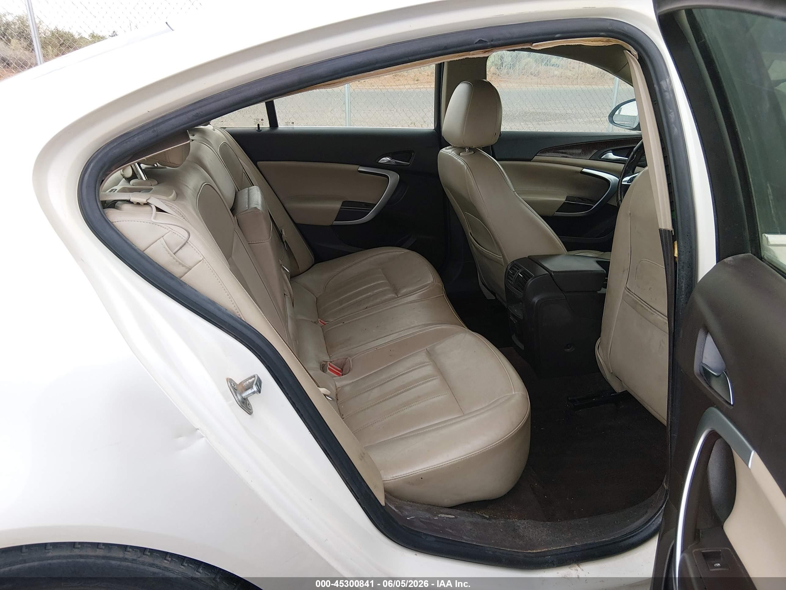 2012 Buick Regal Premium 1 White vin: 2G4GS5ER9C9123881