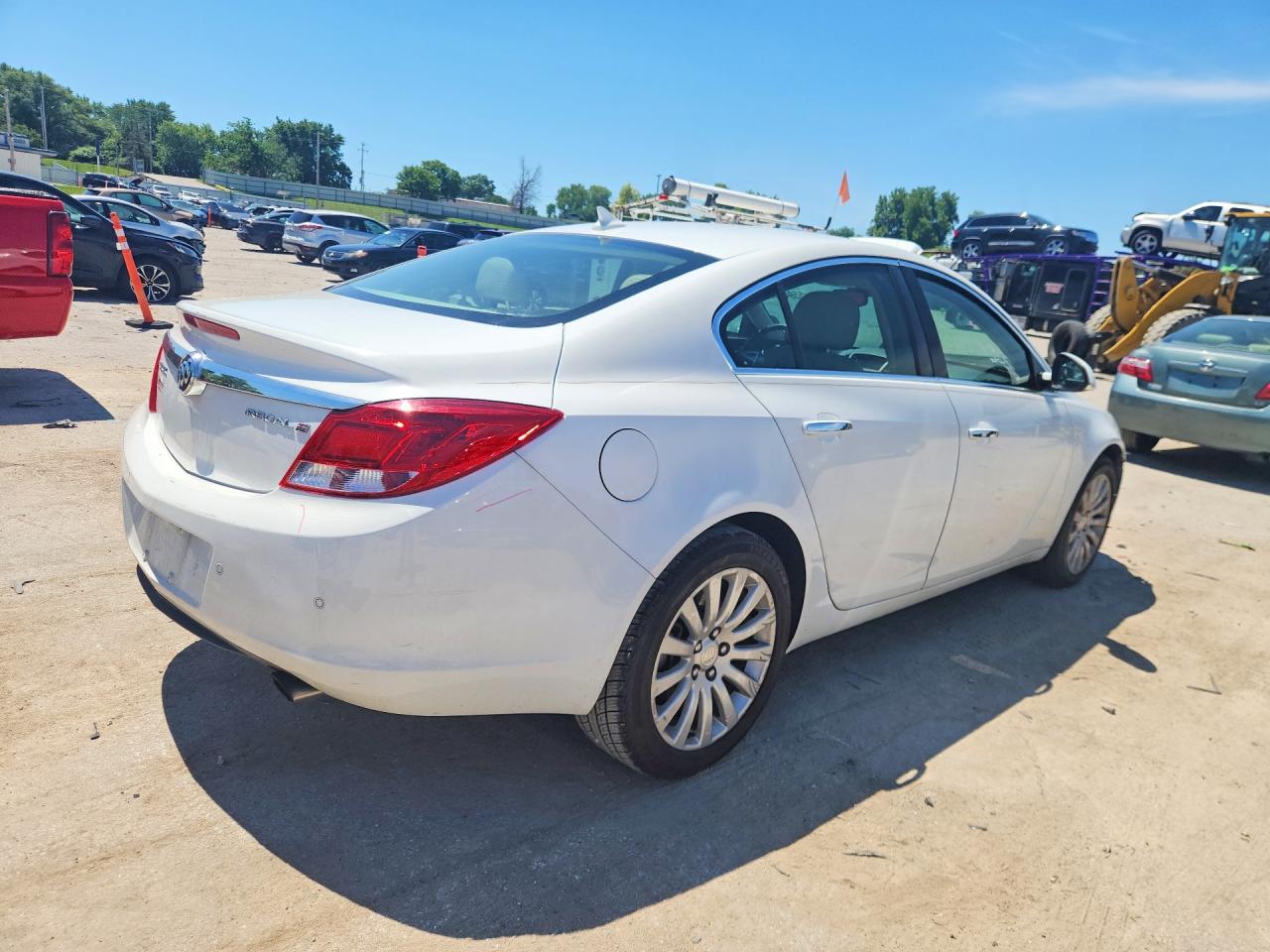2012 Buick Regal Premium White vin: 2G4GS5EV0C9144227