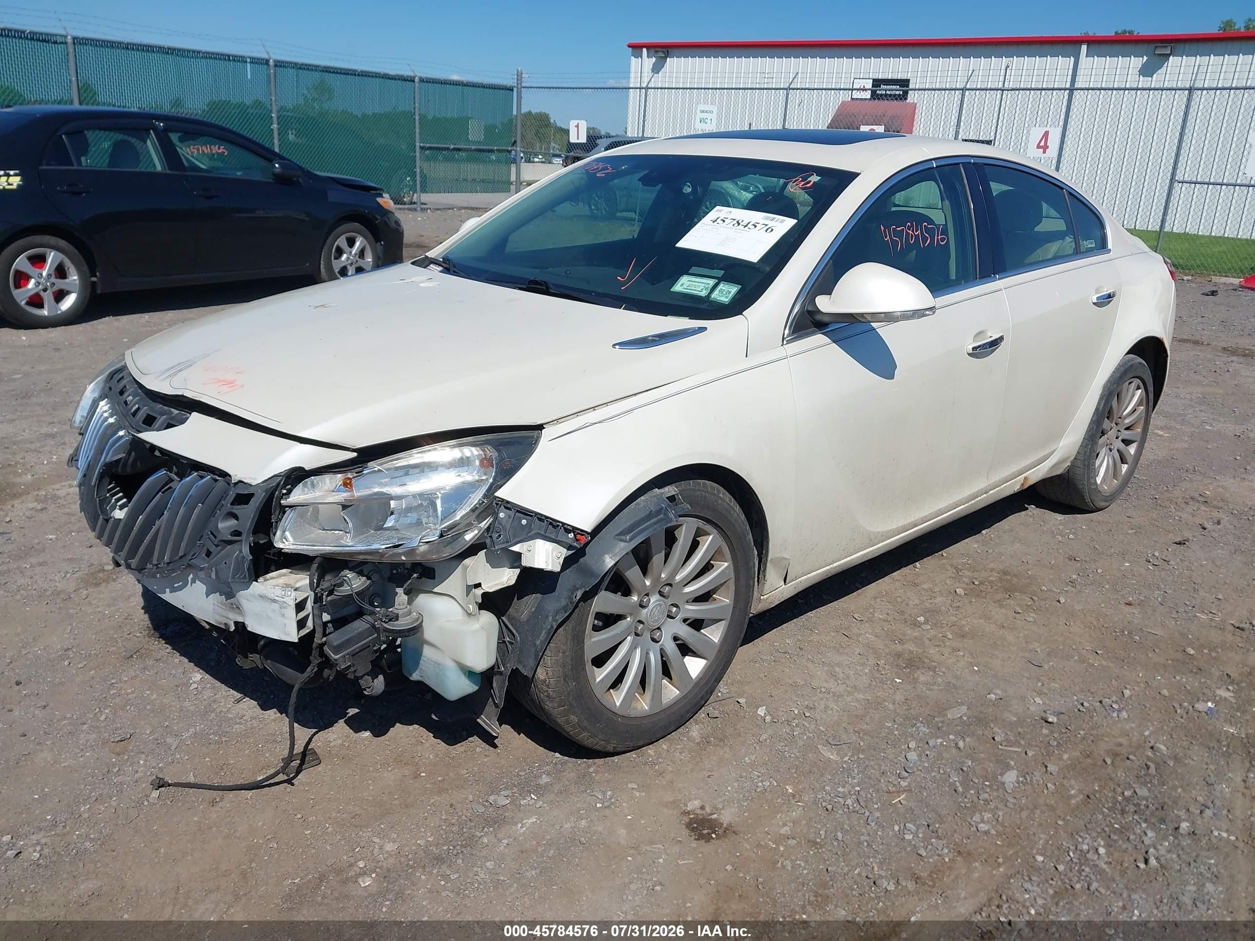 2013 Buick Regal Turbo - Premium 1 White vin: 2G4GS5EV0D9121130