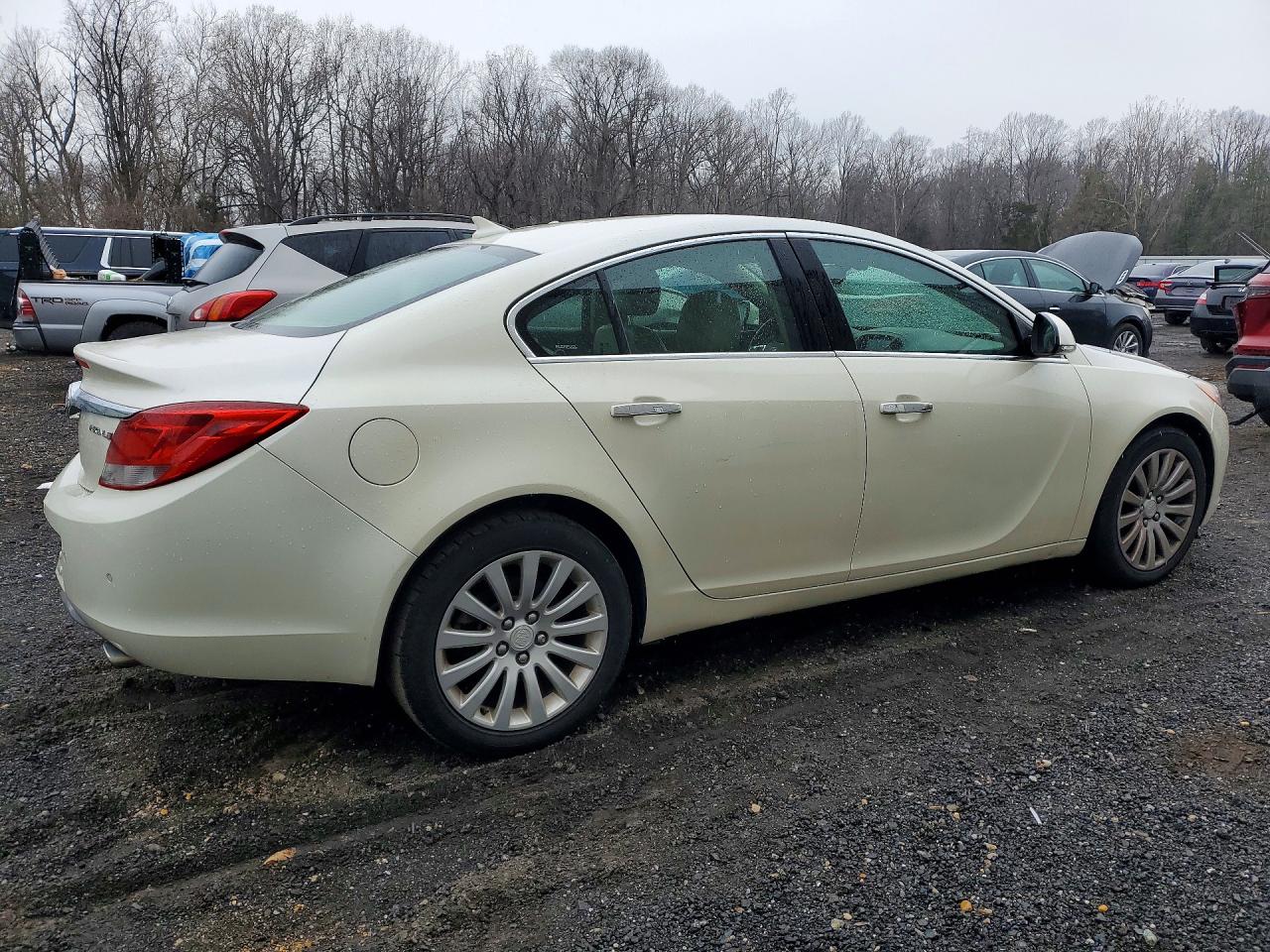 2012 Buick Regal White vin: 2G4GS5EV1C9215631
