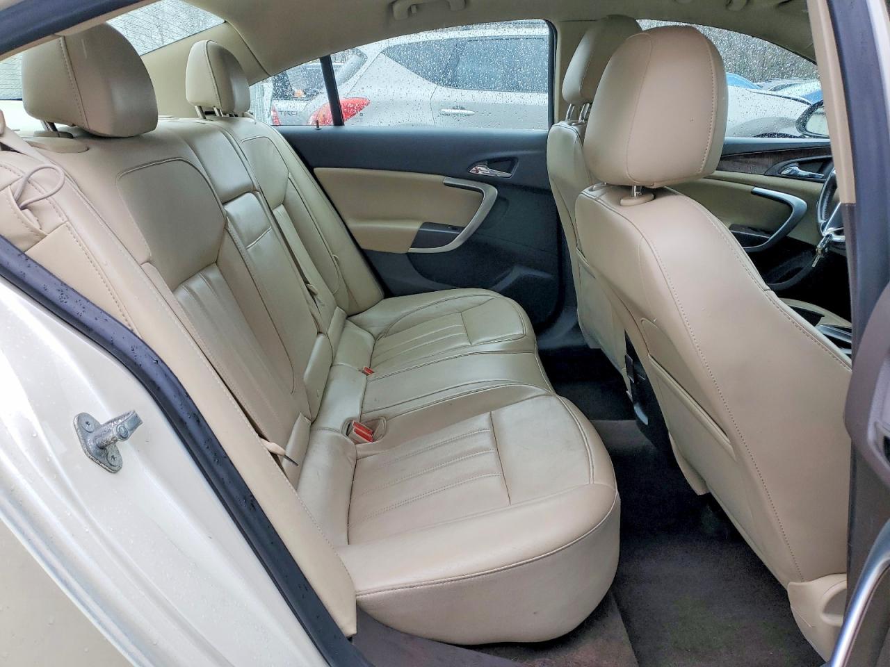 2012 Buick Regal White vin: 2G4GS5EV1C9215631