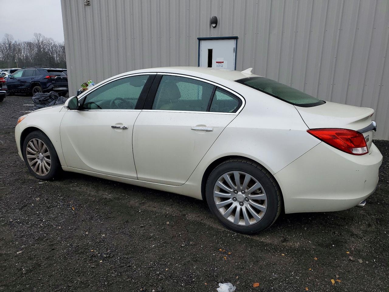 2012 Buick Regal White vin: 2G4GS5EV1C9215631