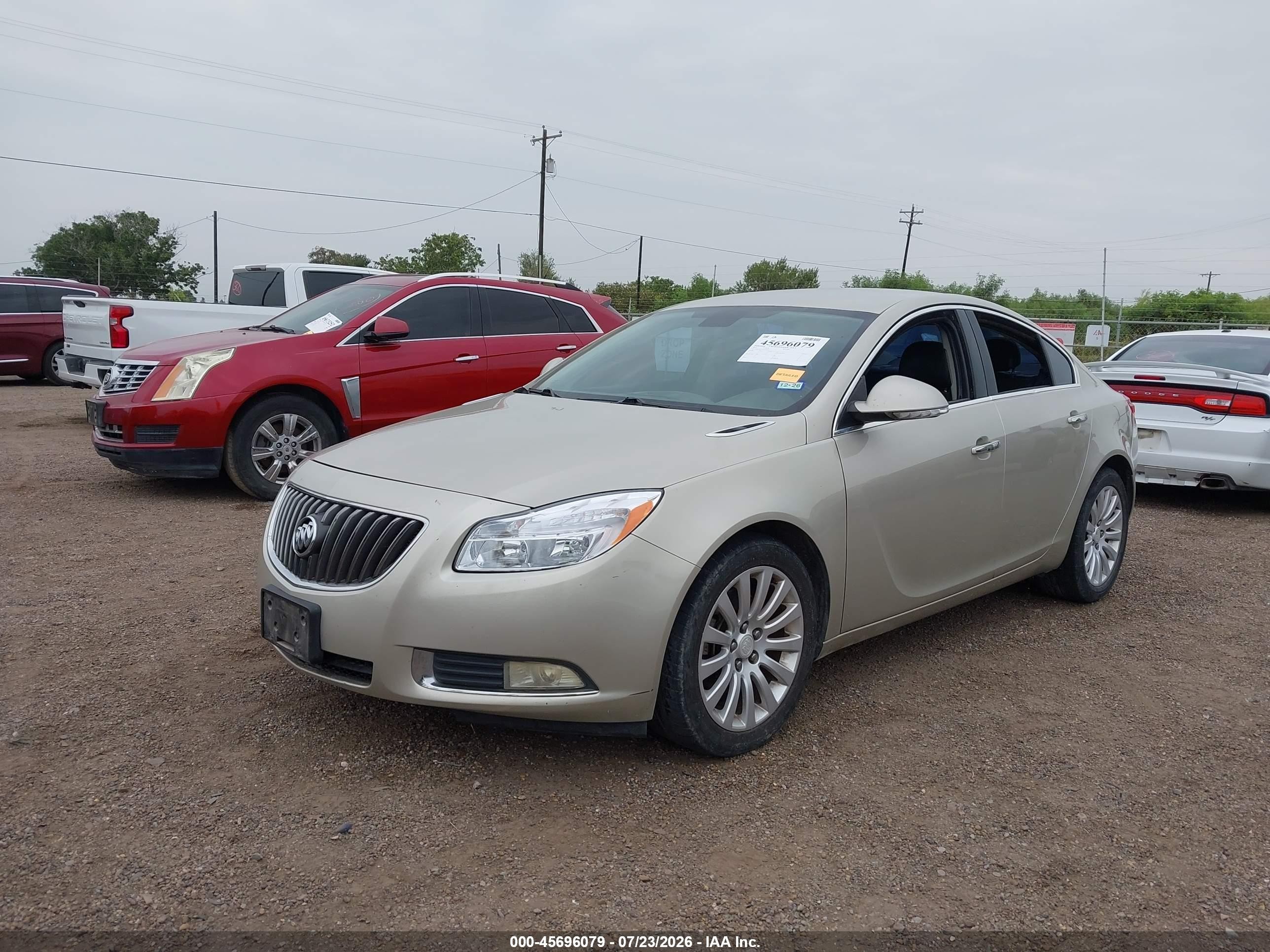 2013 Buick Regal Turbo - Premium 1 Beige vin: 2G4GS5EV2D9175237