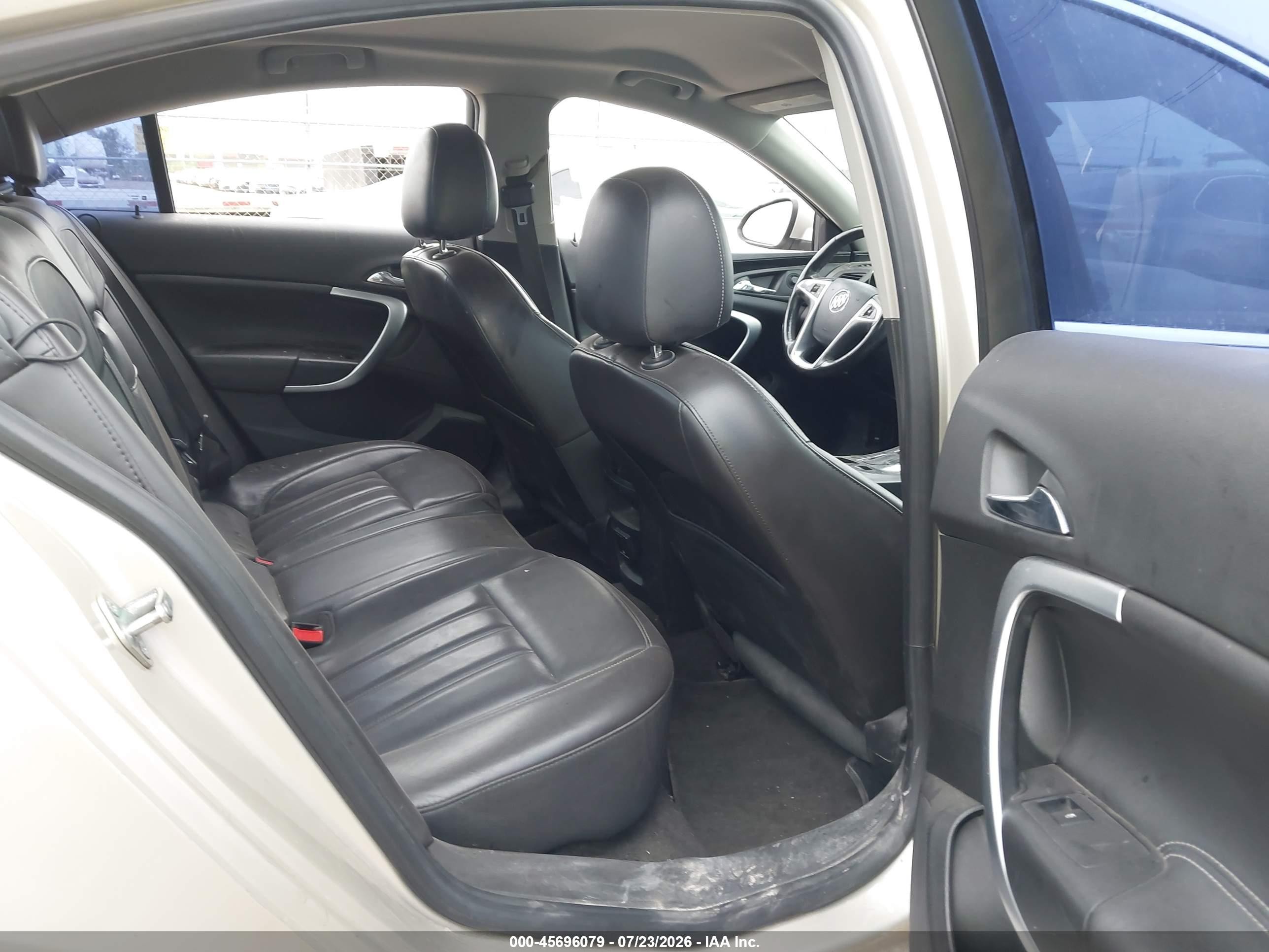 2013 Buick Regal Turbo - Premium 1 Beige vin: 2G4GS5EV2D9175237
