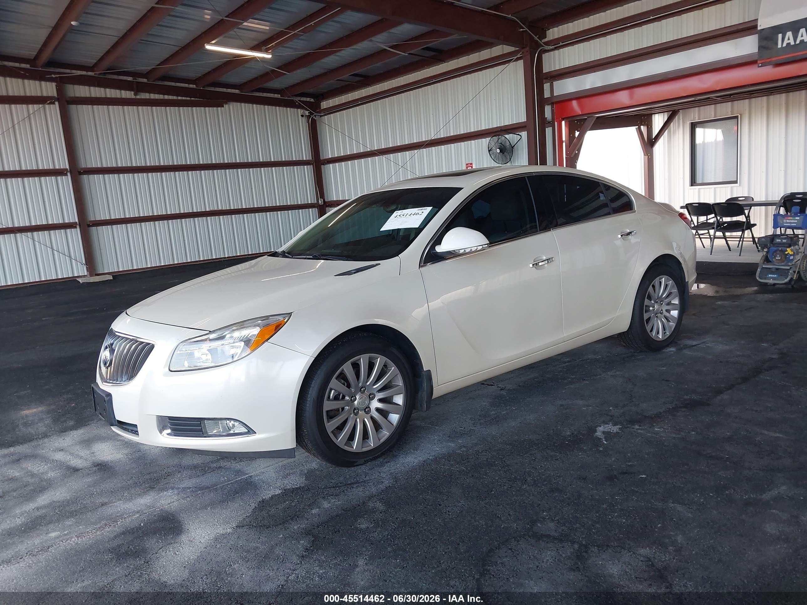 2013 Buick Regal Turbo - Premium 1 White vin: 2G4GS5EV2D9177120