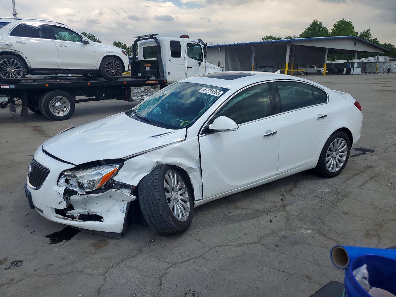 2013 Buick Regal Premium White vin: 2G4GS5EV4D9171884