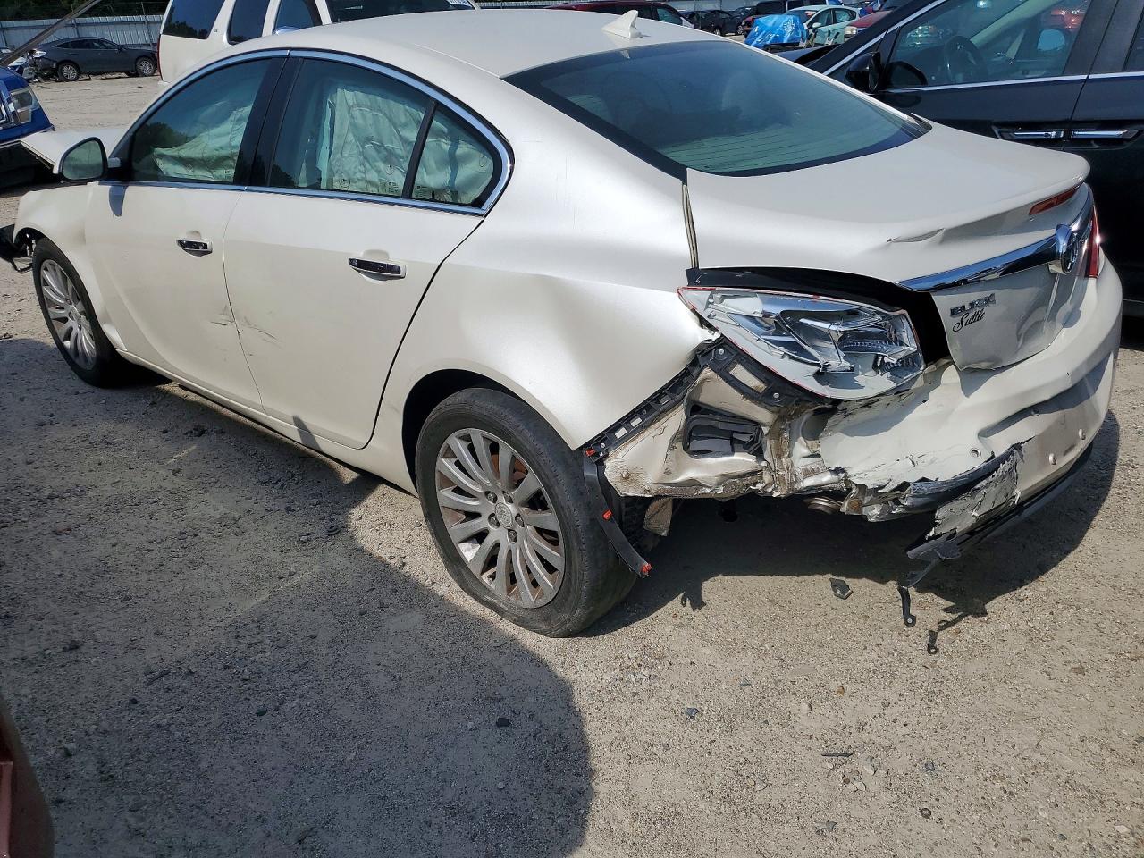 2013 Buick Regal Premium White vin: 2G4GS5EV7D9167568