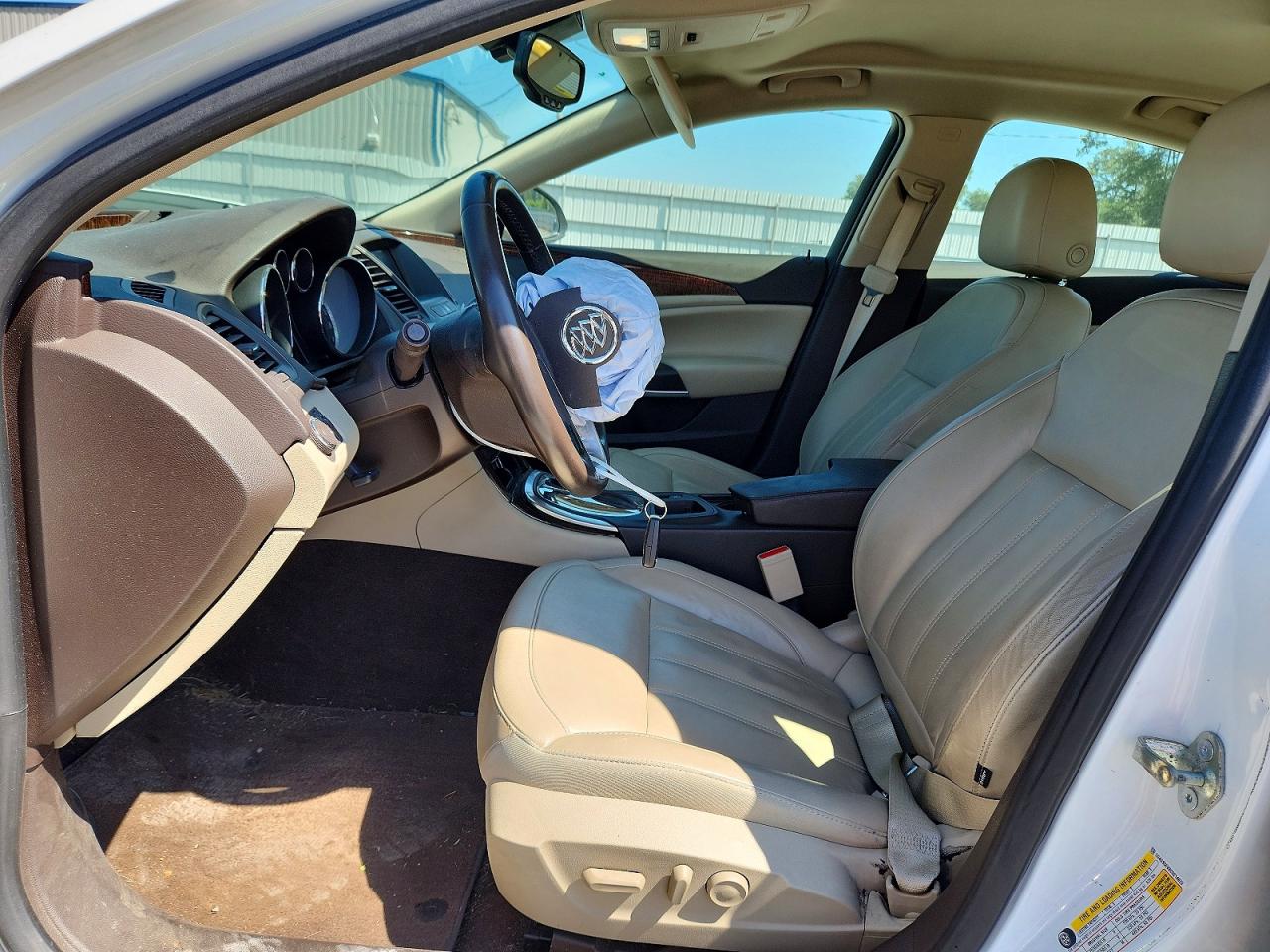 2012 Buick Regal Premium White vin: 2G4GS5EV8C9214928