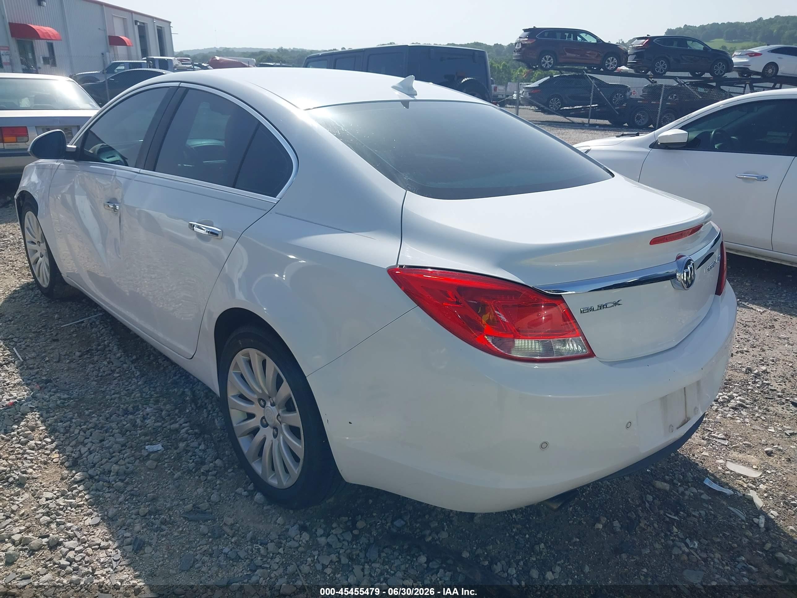 2013 Buick Regal Turbo - Premium 1 White vin: 2G4GS5EVXD9125024