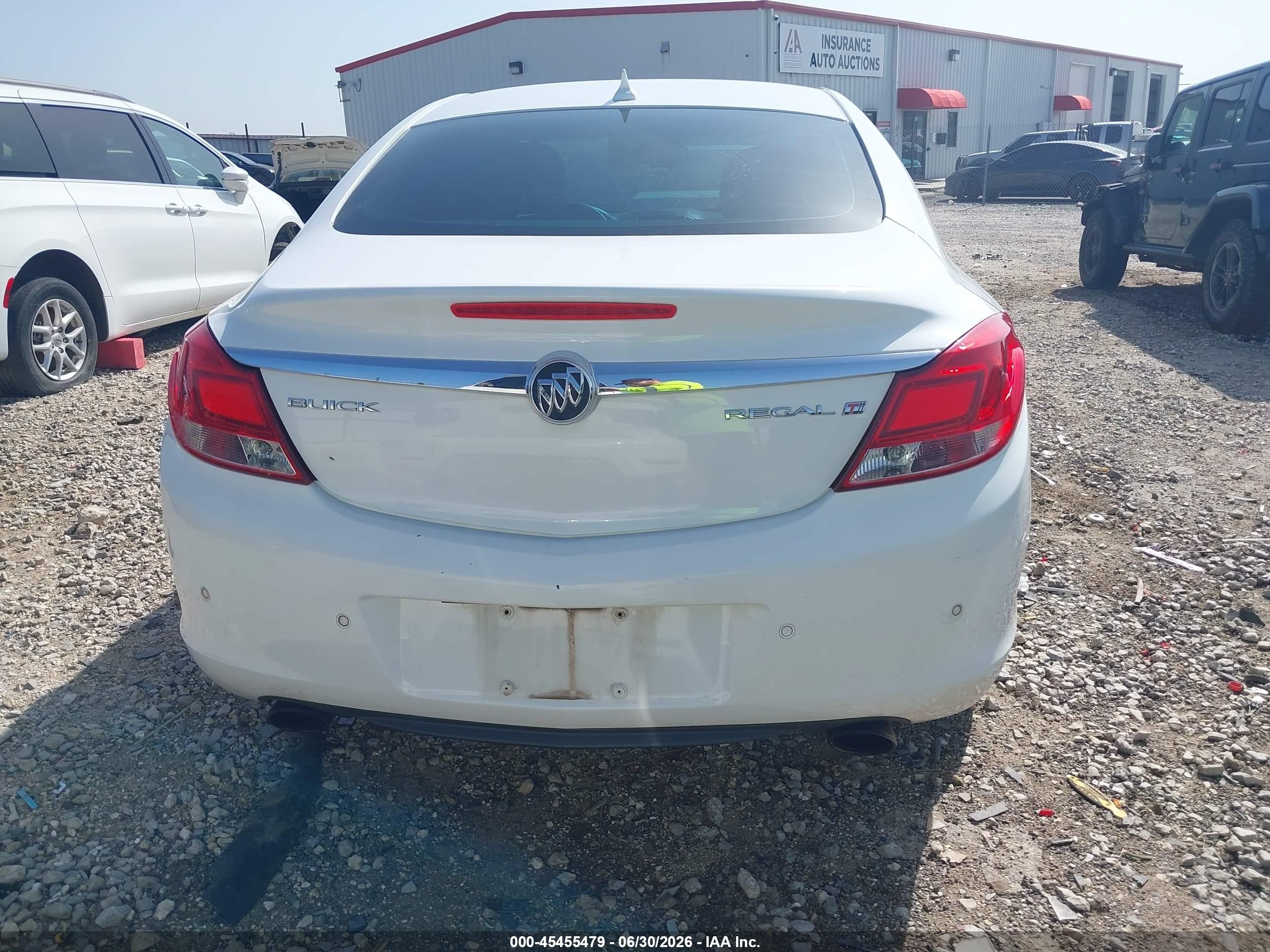 2013 Buick Regal Turbo - Premium 1 White vin: 2G4GS5EVXD9125024