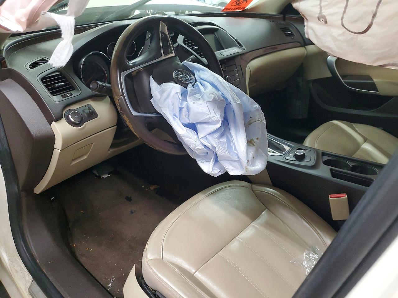 2012 Buick Regal Premium White vin: 2G4GT5GK5C9137516