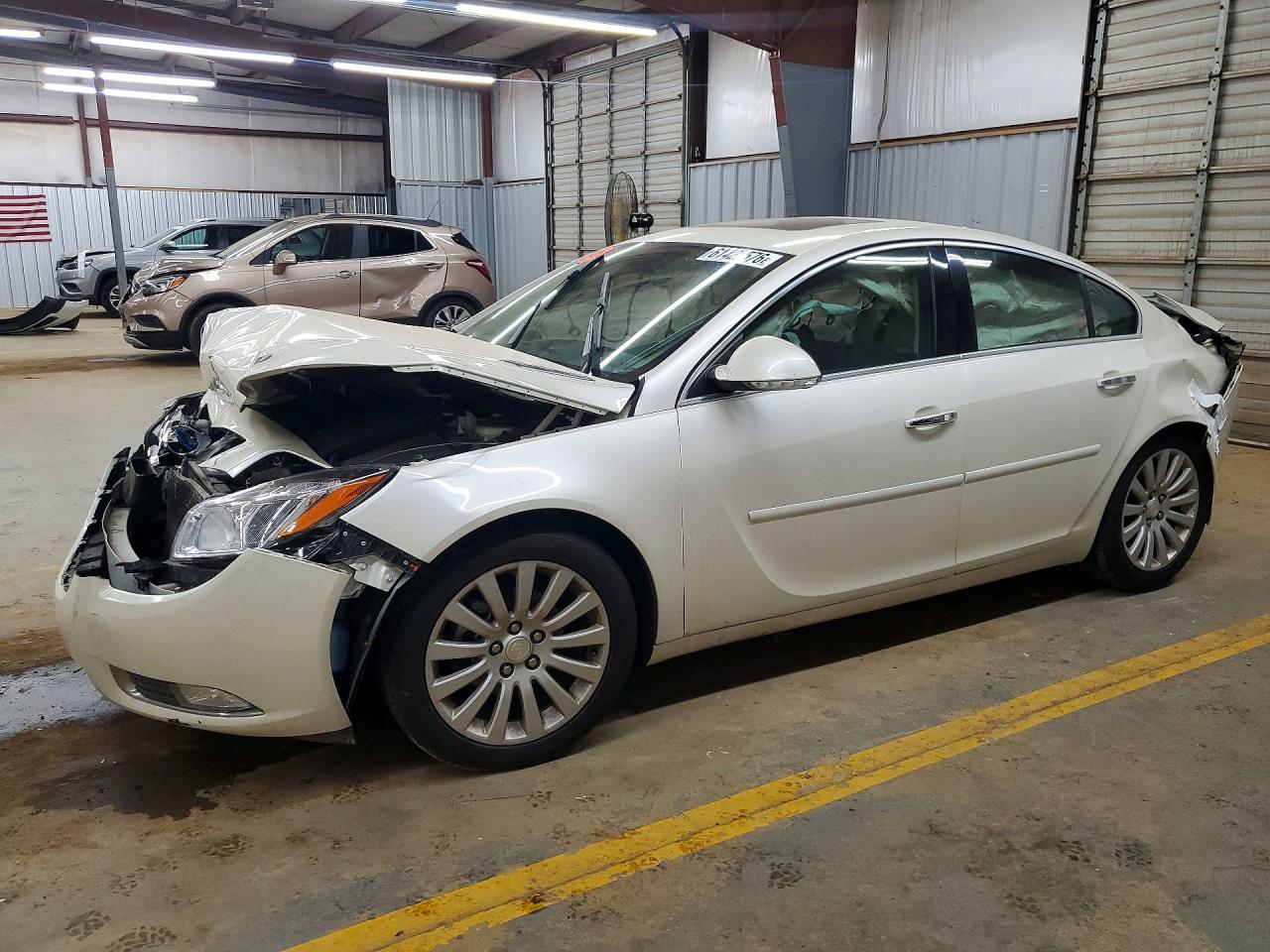 2012 Buick Regal Premium Белый vin: 2G4GT5GK5C9137516