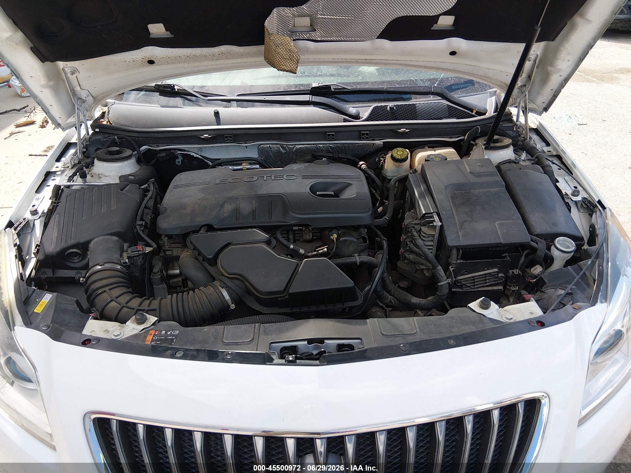 2012 Buick Regal Premium 2 White vin: 2G4GT5GK8C9115400