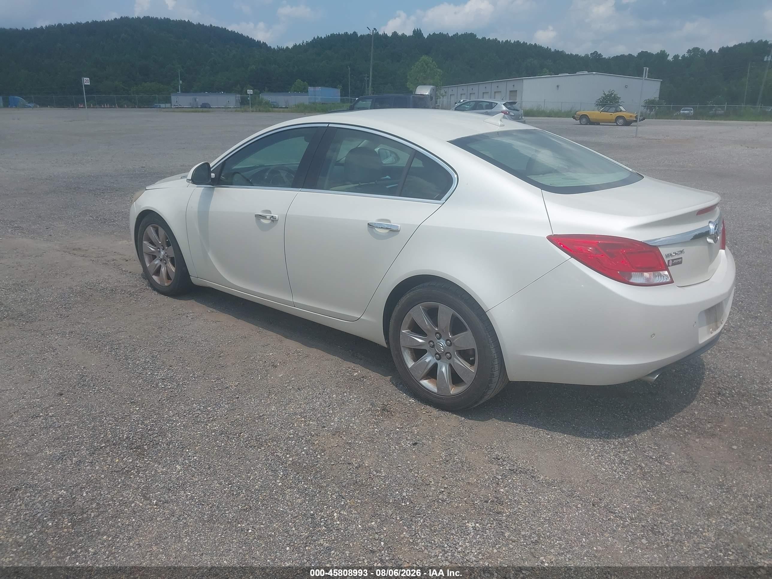 2012 Buick Regal Turbo - Premium 2 White vin: 2G4GT5GV0C9211757