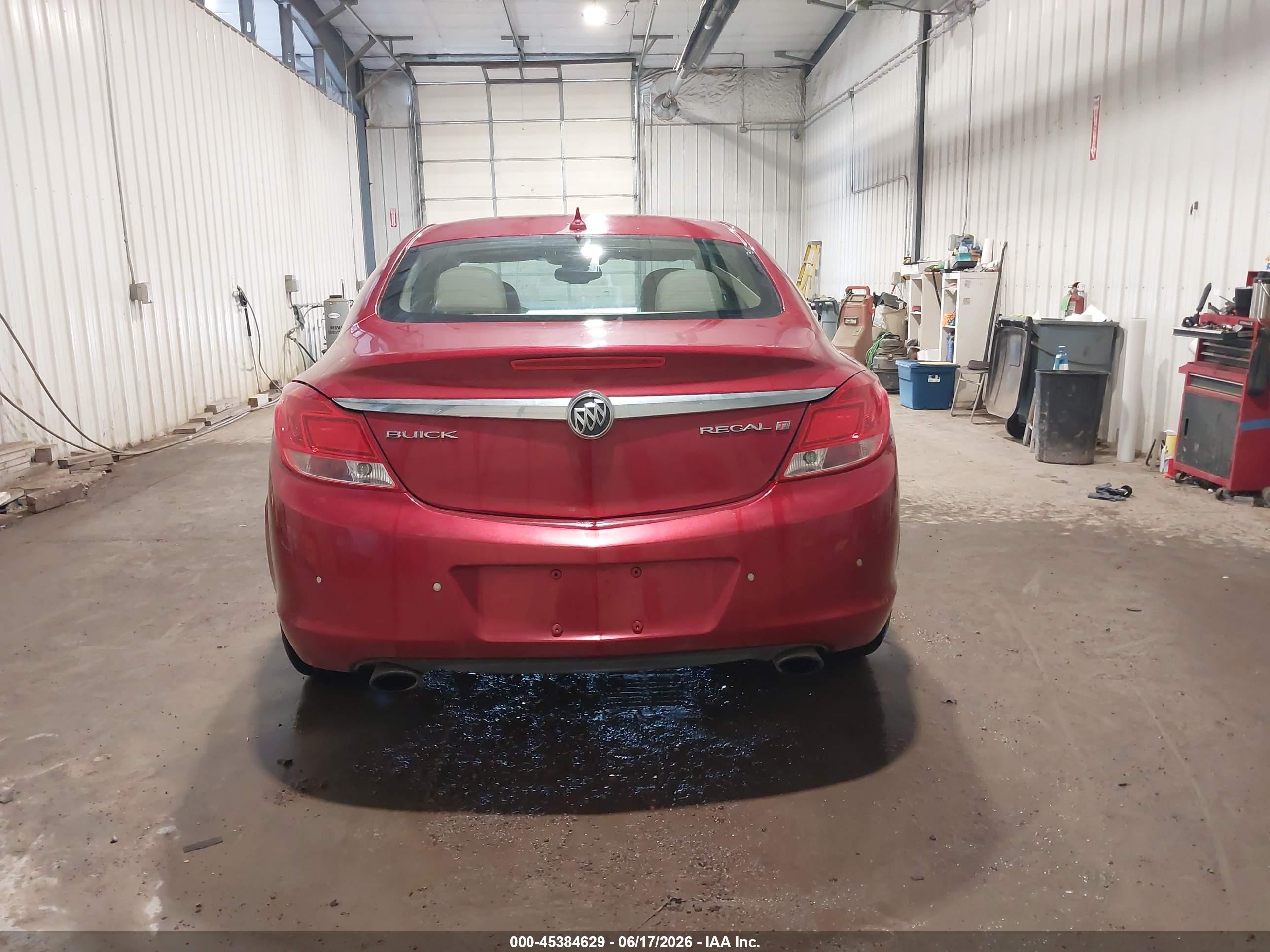 2013 Buick Regal Turbo - Premium 2 Red vin: 2G4GT5GV1D9249600