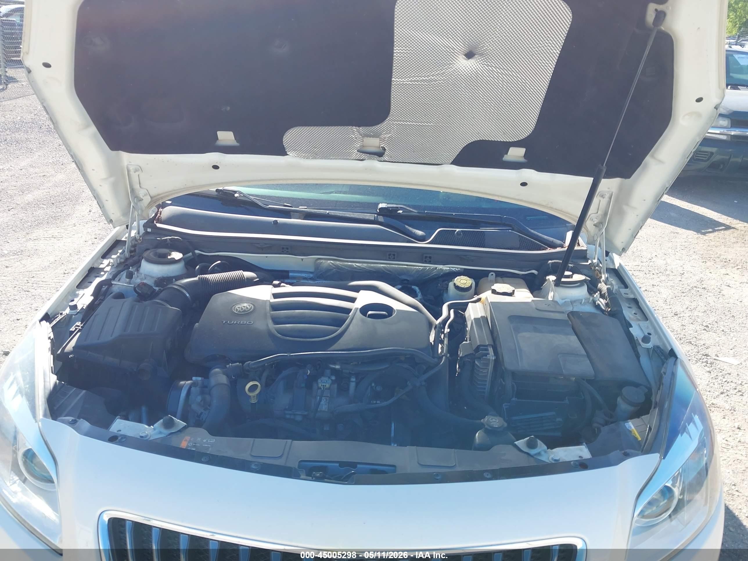 2013 Buick Regal Turbo - Premium 2 White vin: 2G4GT5GV5D9247445