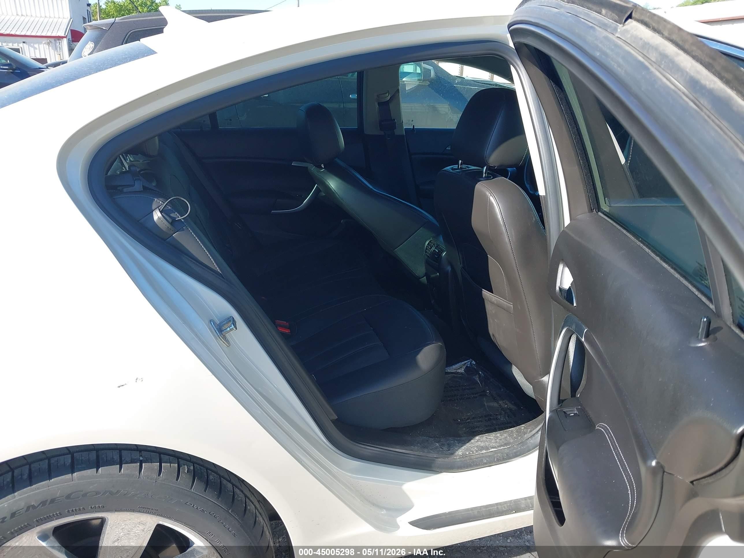 2013 Buick Regal Turbo - Premium 2 White vin: 2G4GT5GV5D9247445