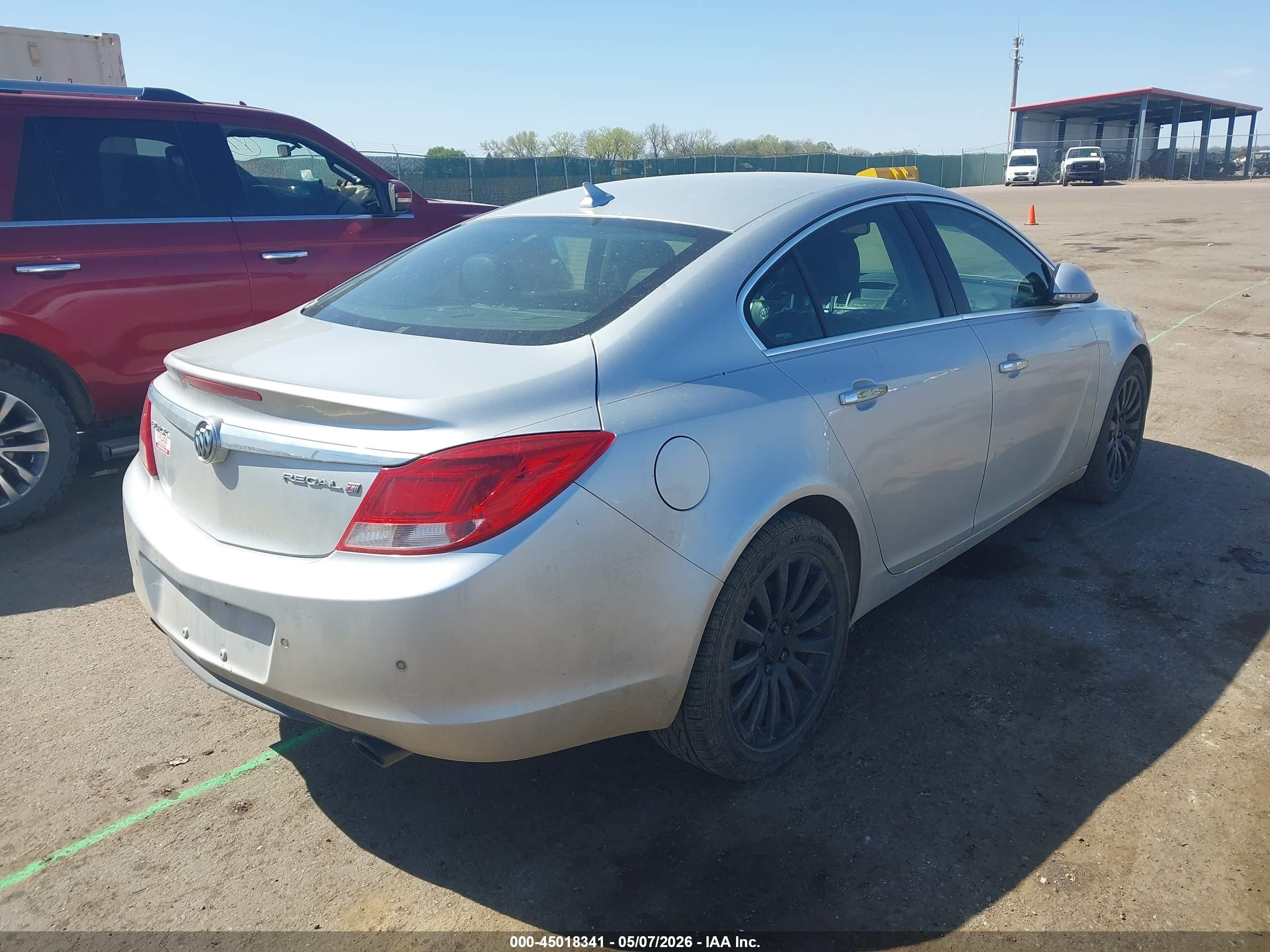 2012 Buick Regal Turbo - Premium 2 Серебряный vin: 2G4GT5GV6C9154593