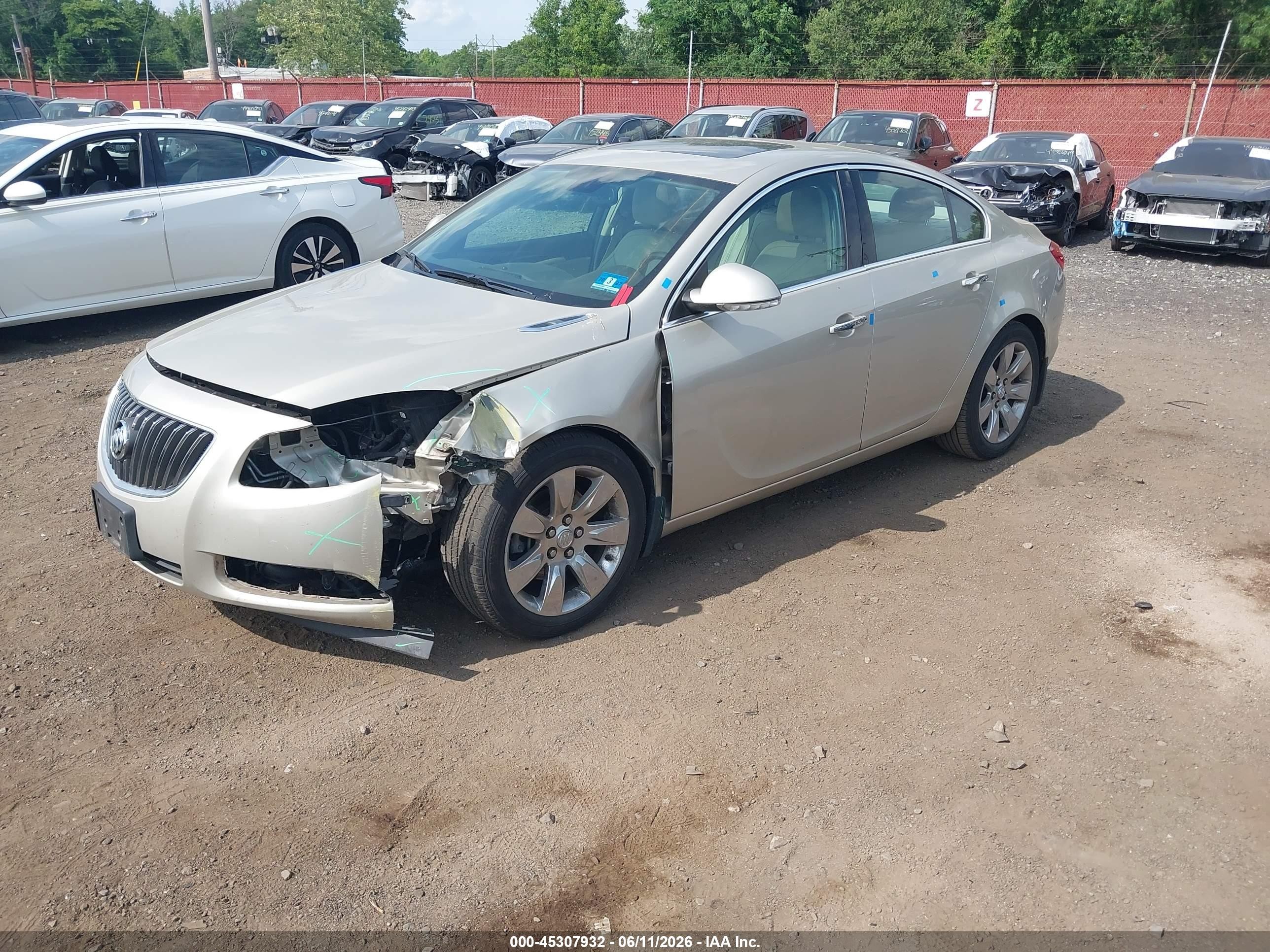 2013 Buick Regal Turbo - Premium 2 Beige vin: 2G4GT5GV7D9192691