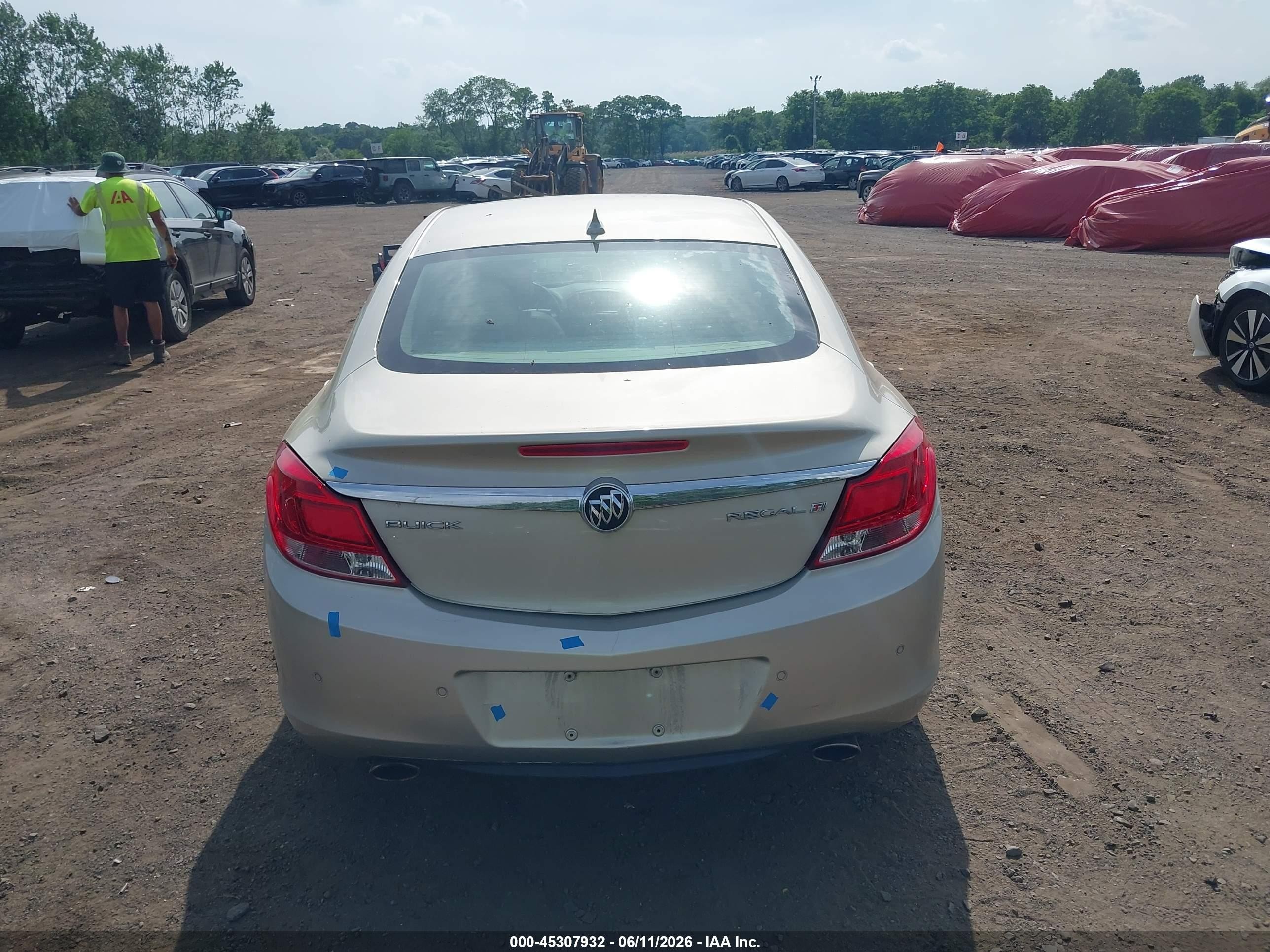 2013 Buick Regal Turbo - Premium 2 Beige vin: 2G4GT5GV7D9192691
