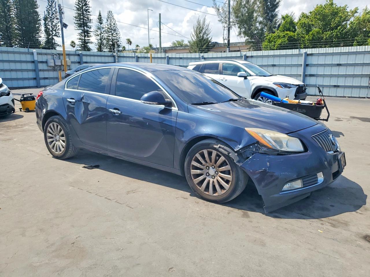 2013 Buick Regal Premium Blue vin: 2G4GT5GV9D9163581