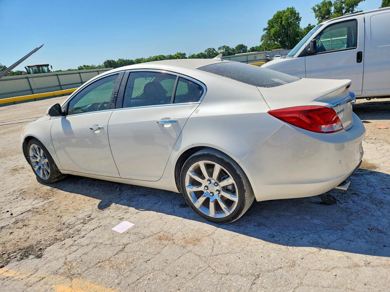 2012 Buick Regal Premium White vin: 2G4GU5GV0C9165893