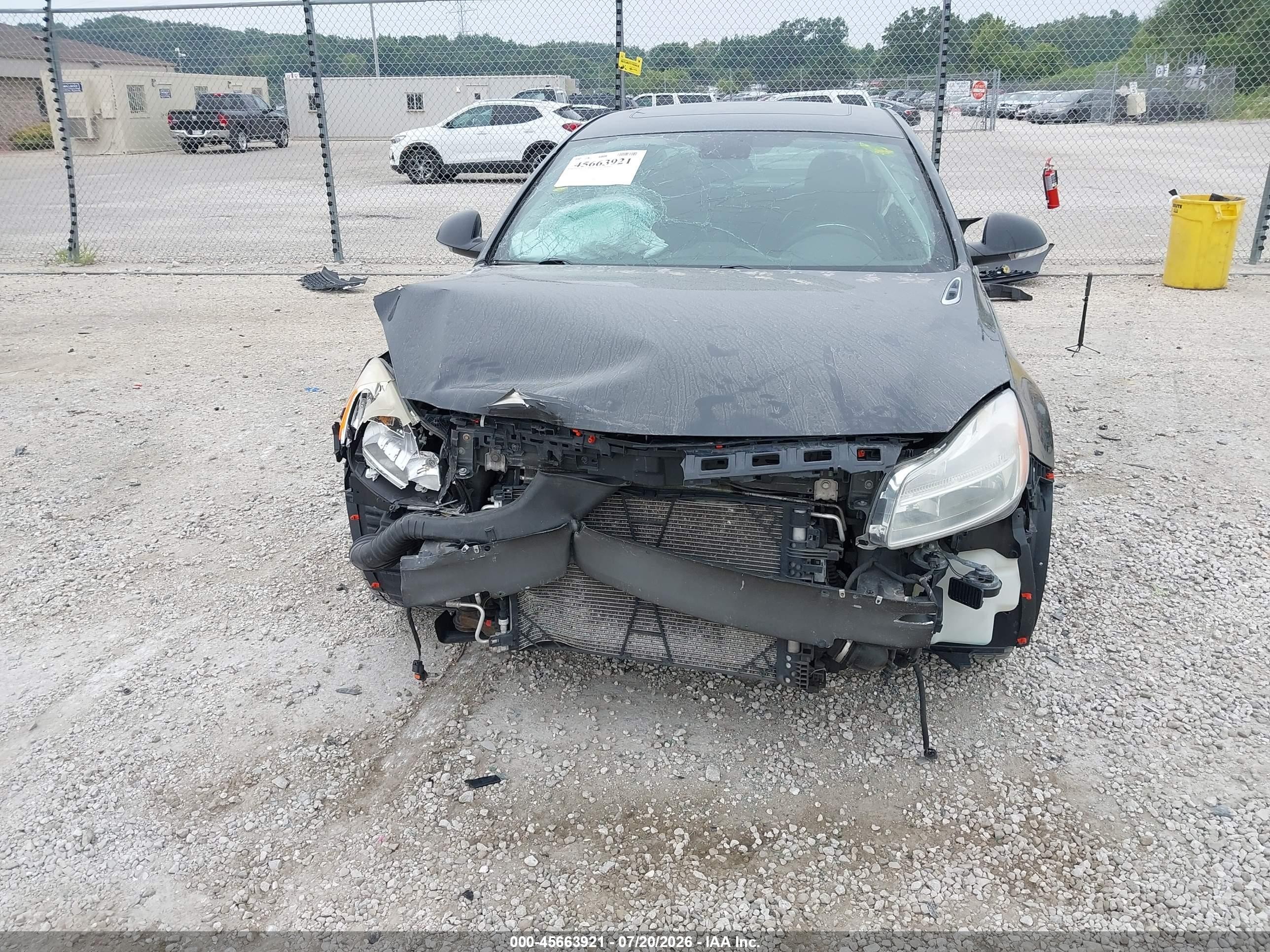 2013 Buick Regal Turbo - Premium 3 Black vin: 2G4GU5GV3D9139743