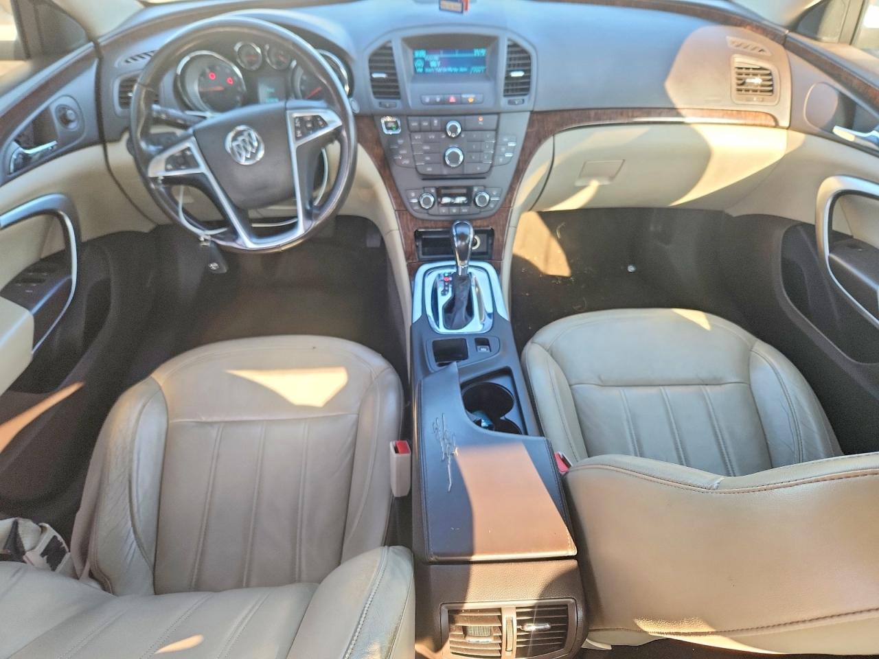 2012 Buick Regal Premium White vin: 2G4GU5GV9C9154214