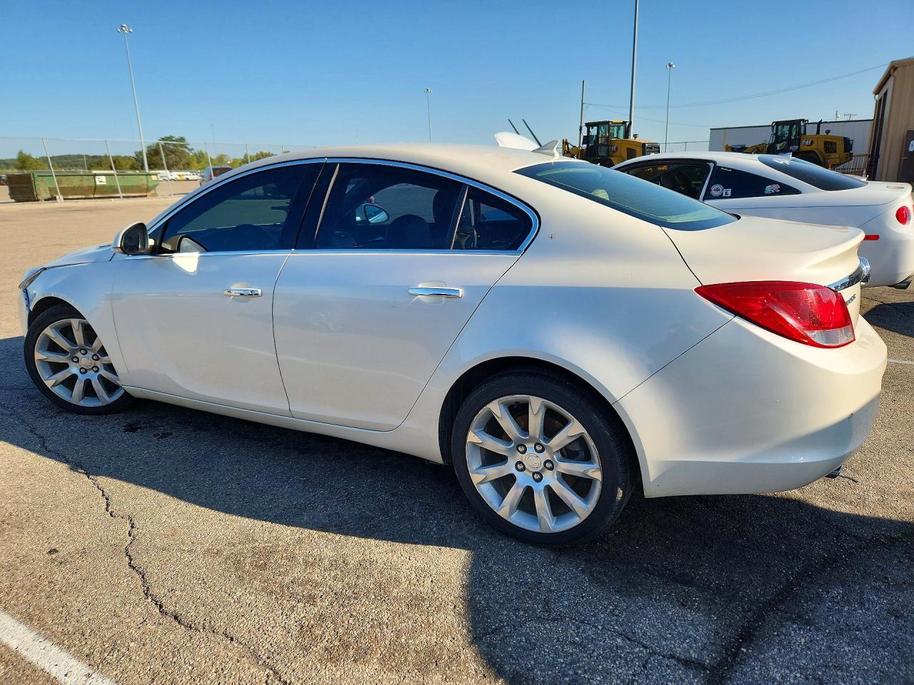 2012 Buick Regal Premium White vin: 2G4GU5GV9C9154214