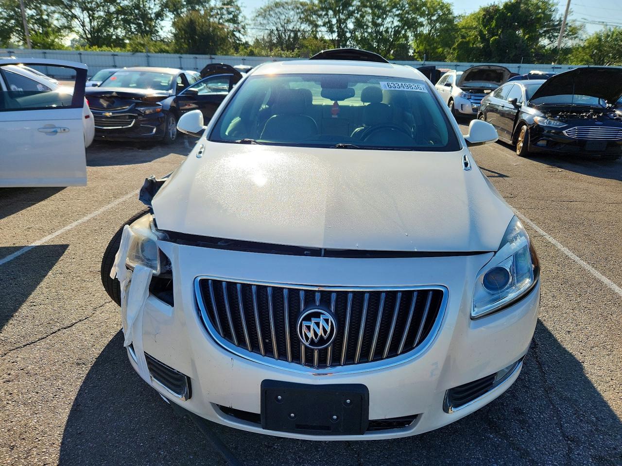 2012 Buick Regal Premium White vin: 2G4GU5GV9C9154214