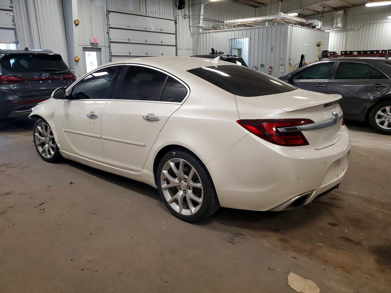 2014 Buick Regal Gs Cream vin: 2G4GU5GX2E9208408